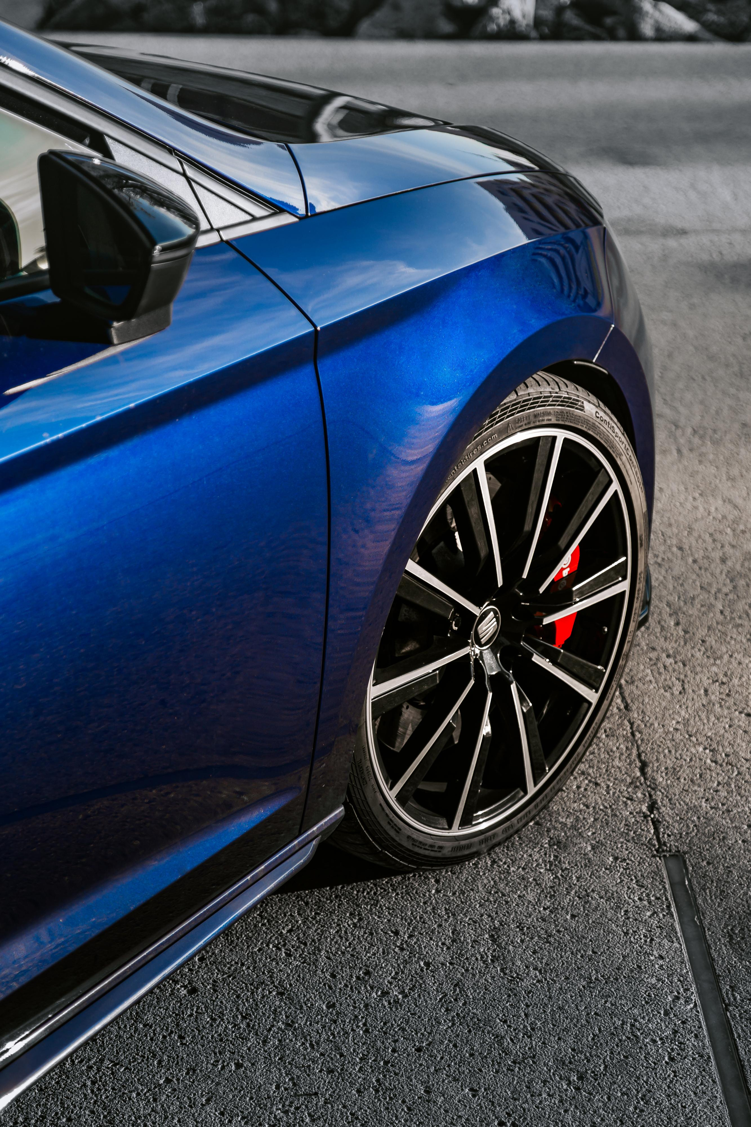 Seat Cupra. Photographer in Paris — Vitalii Motruk