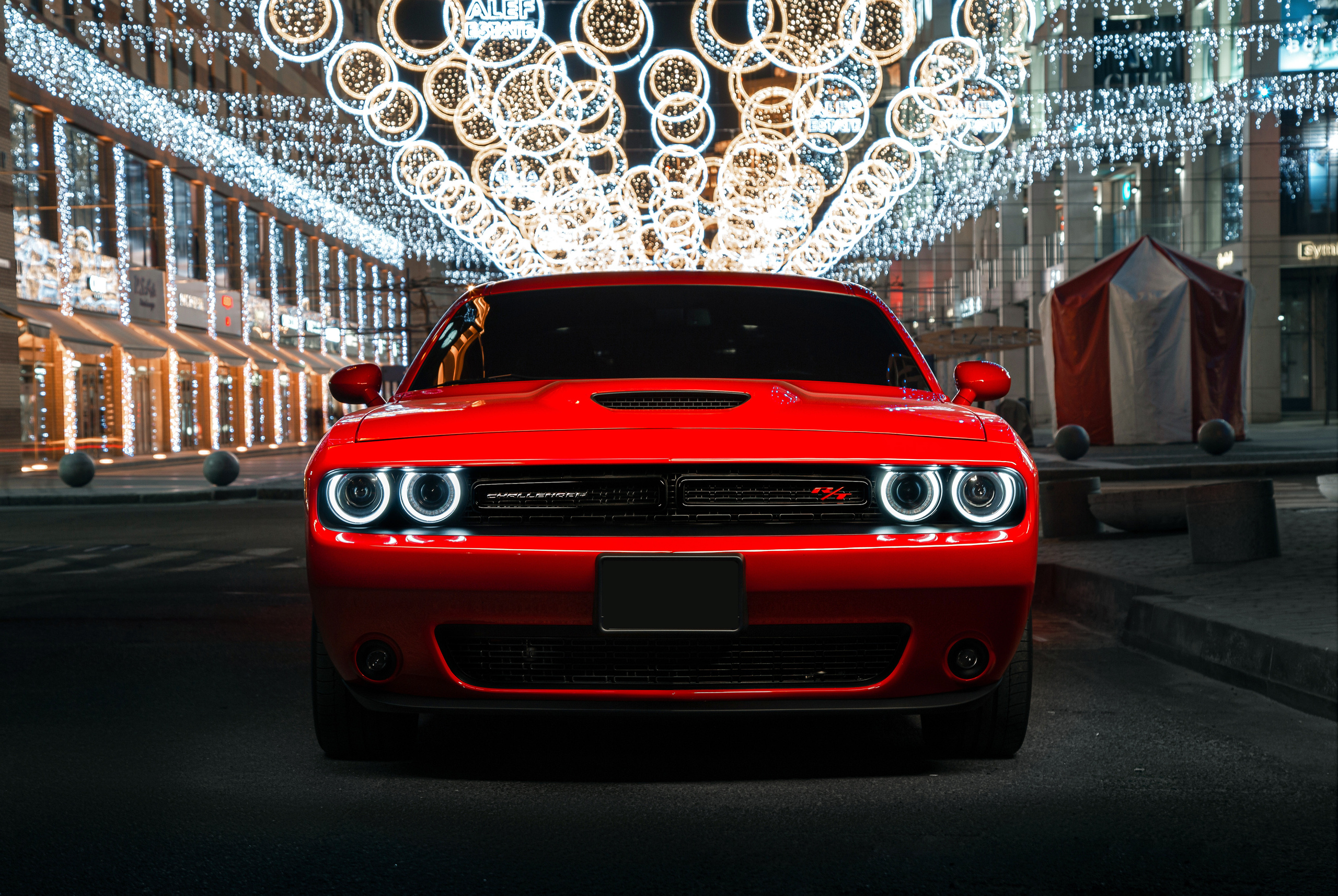 Dodge Challenger. Photographe de voitures à Paris — Vitalii Motruk