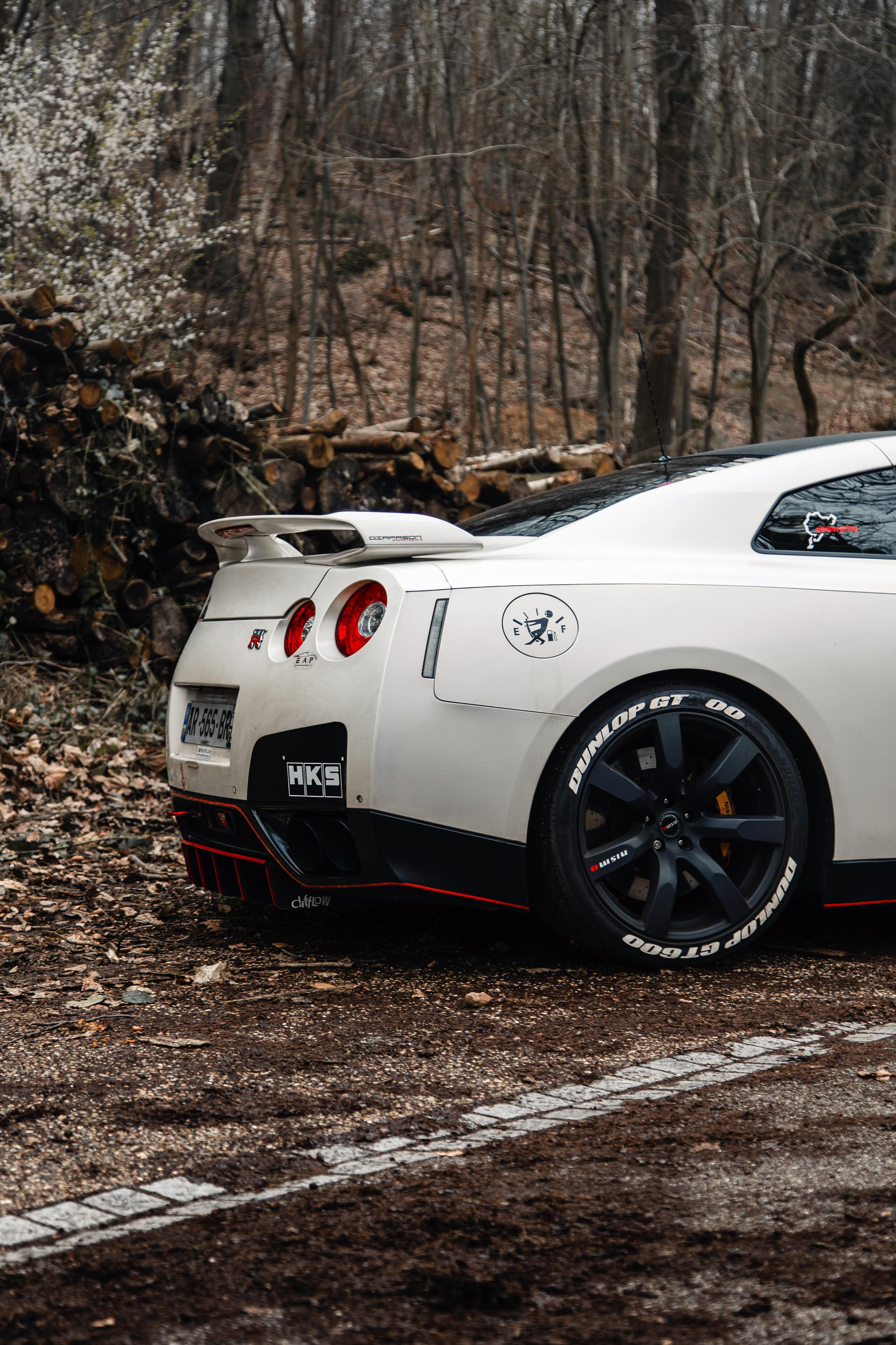 Nissan Meudon. Photographe de voitures à Paris — Vitalii Motruk