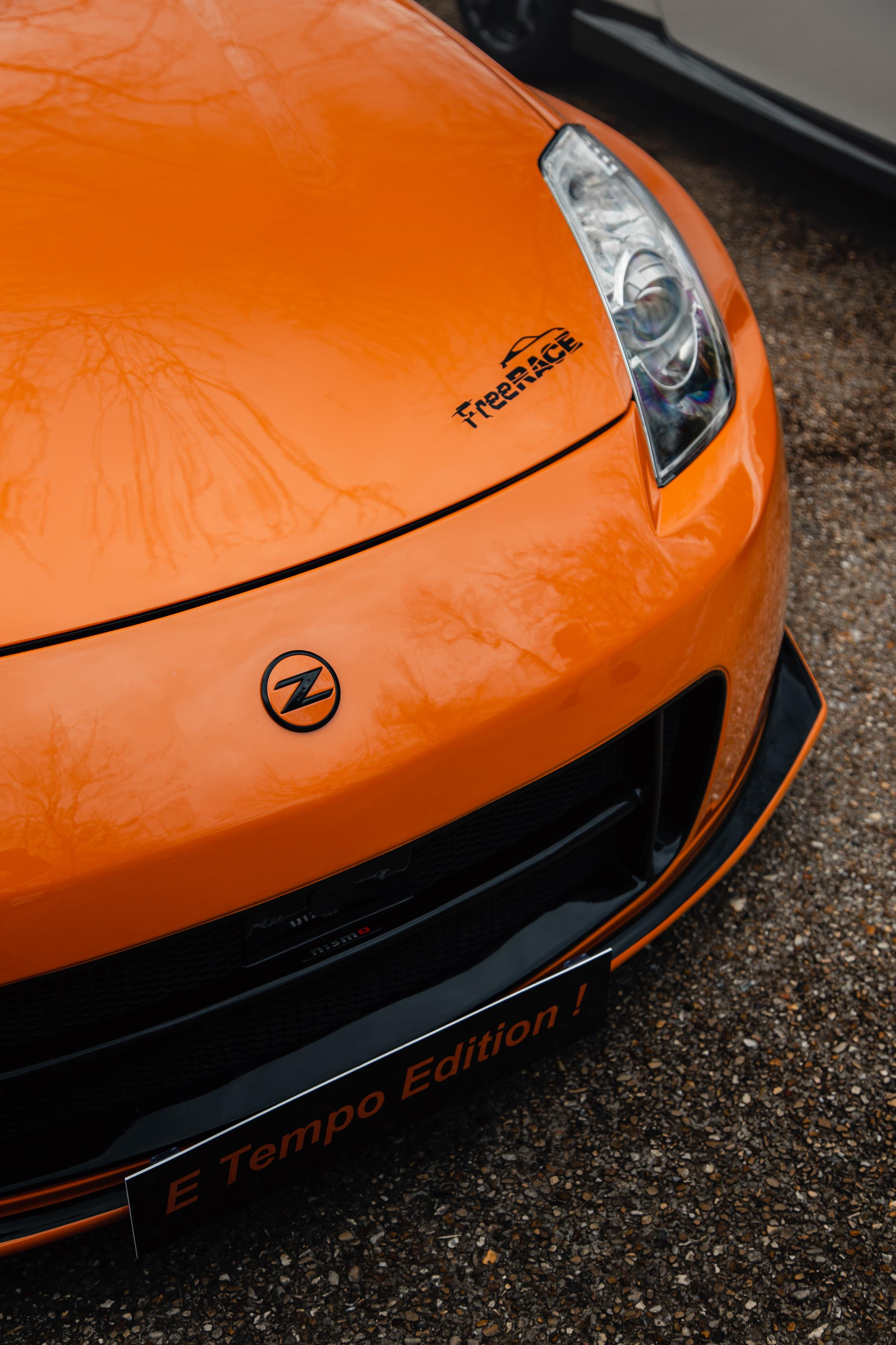 Nissan Meudon. Photographe de voitures à Paris — Vitalii Motruk