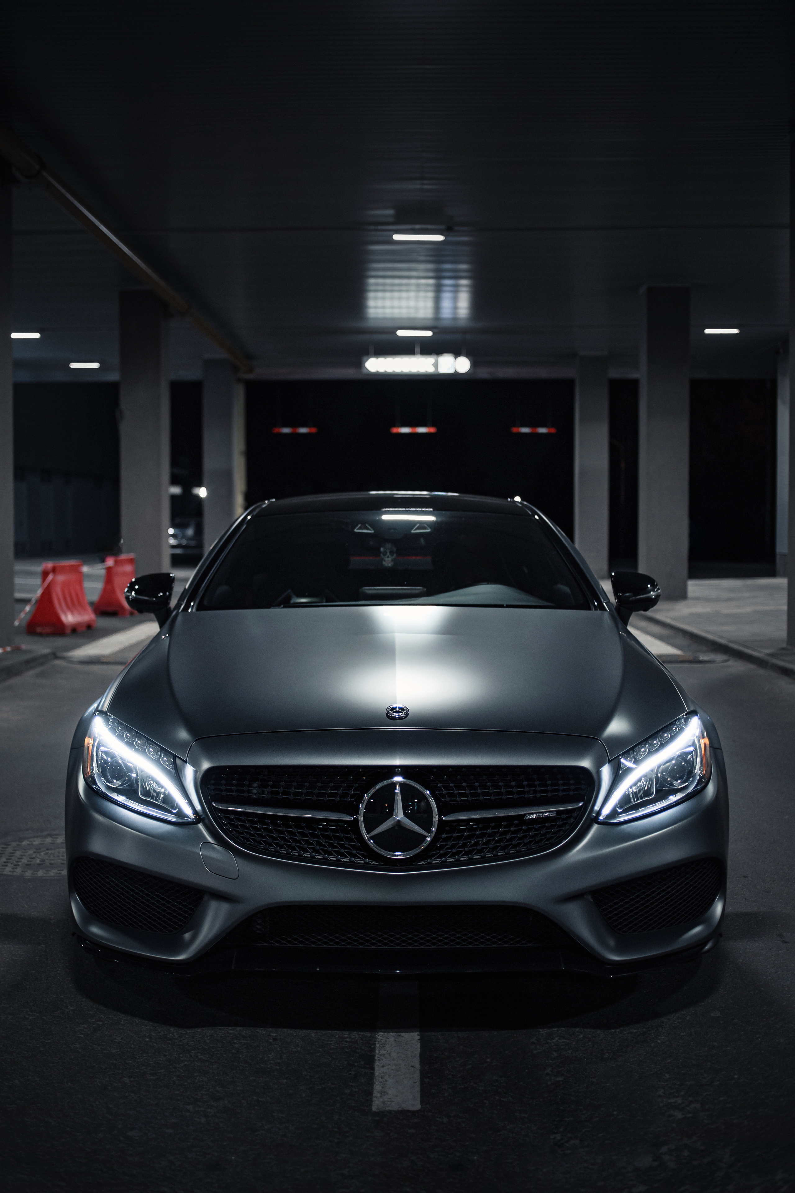 Mercedes-Benz C43 AMG. Photographe de voitures à Paris — Vitalii Motruk