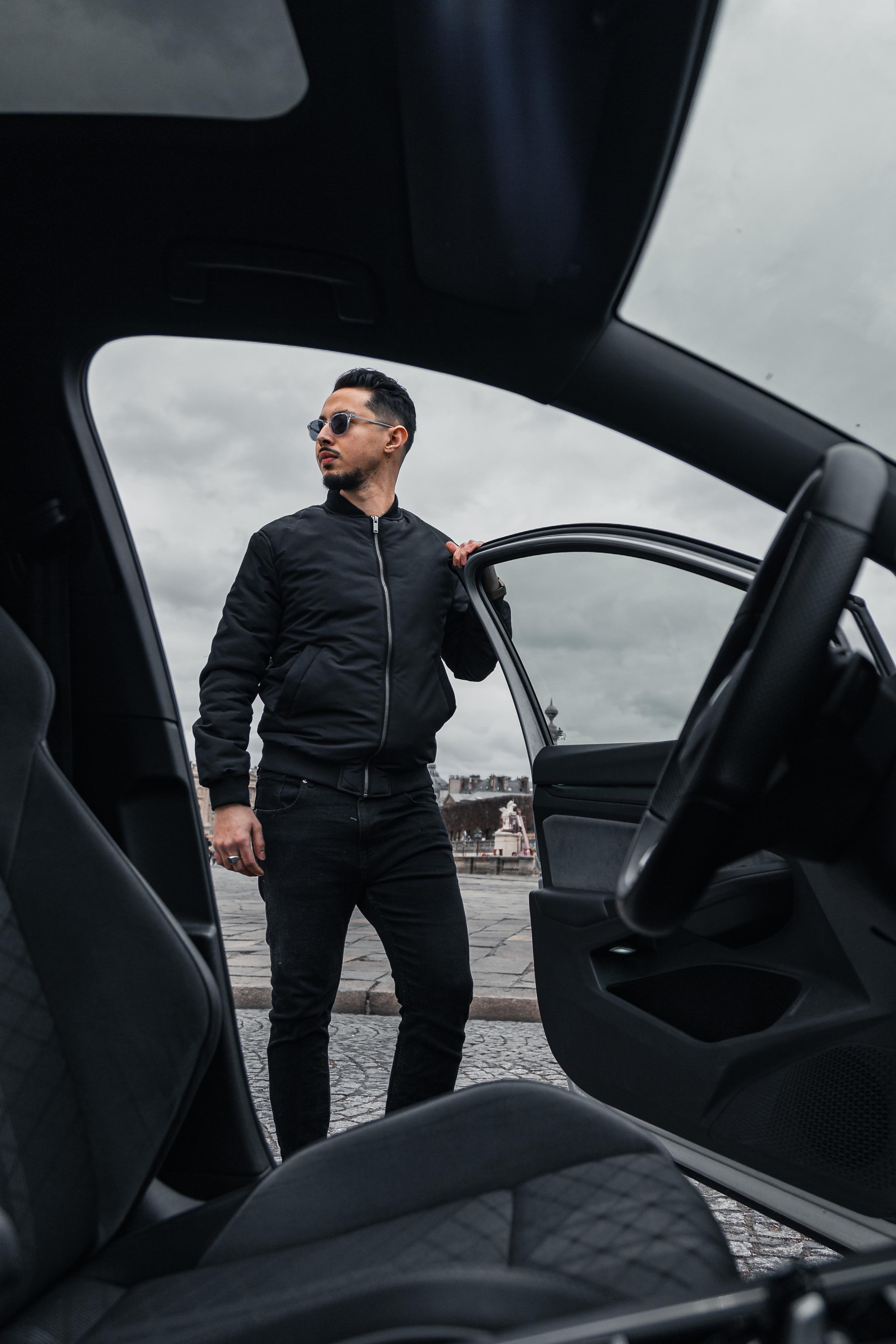 Hamza x Golf 8 R-line. Photographe de voitures à Paris — Vitalii Motruk