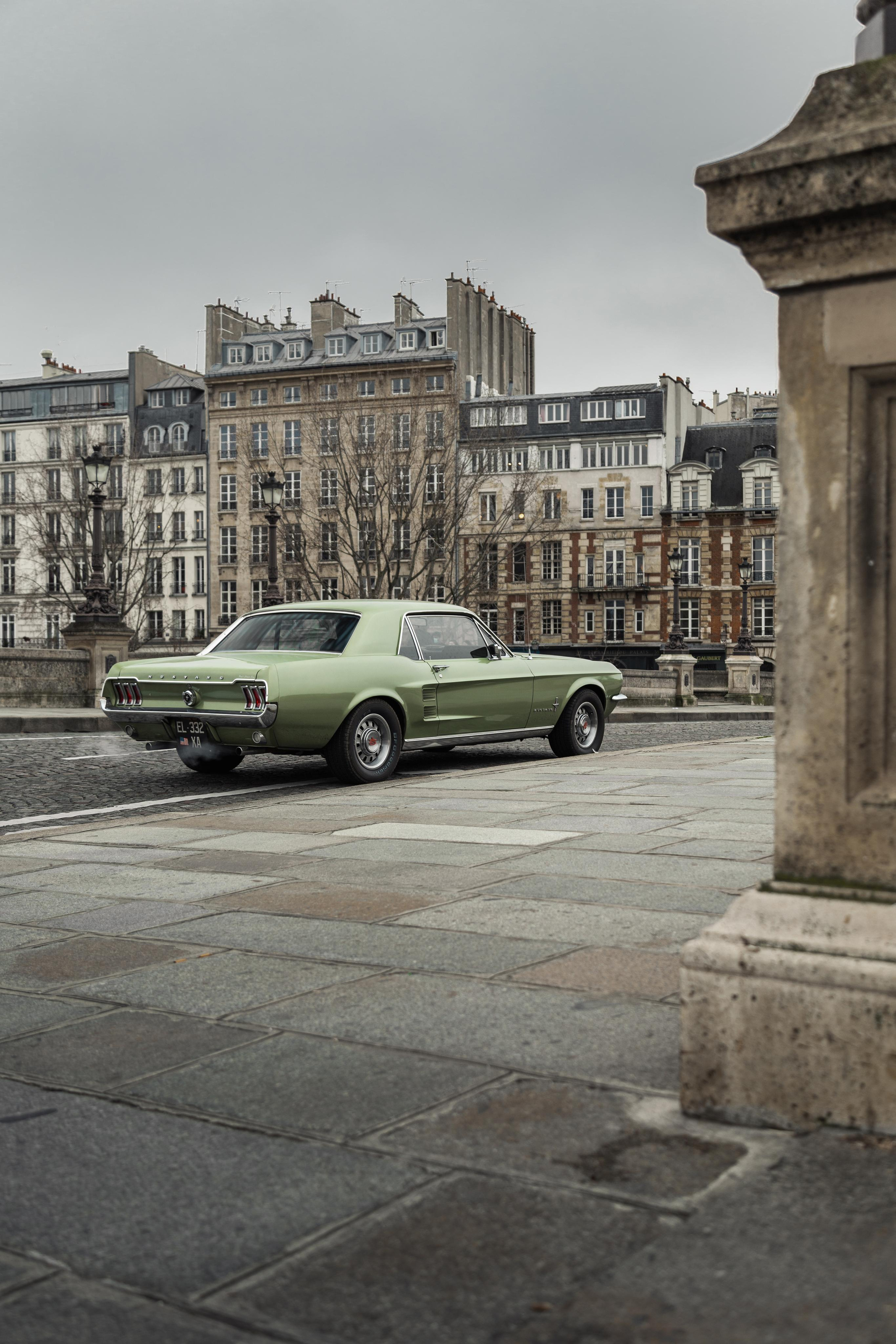 Ford Mustang '67. Photographe de voitures à Paris — Vitalii Motruk