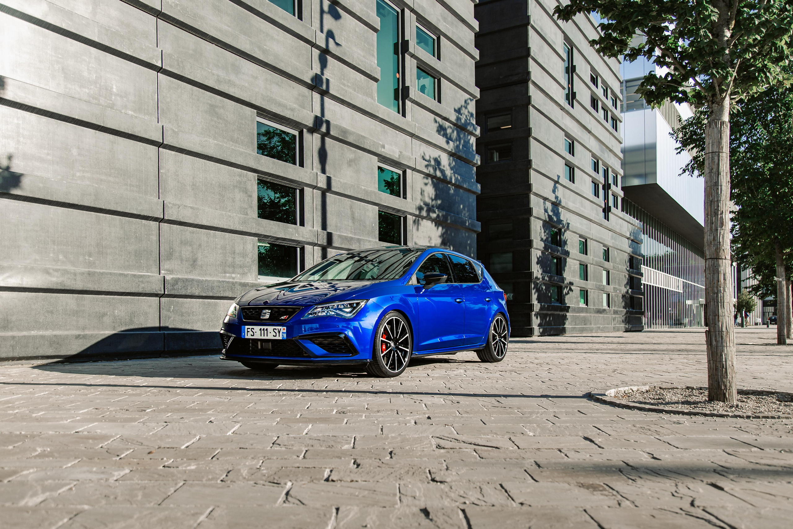 Seat Cupra. Photographer in Paris — Vitalii Motruk
