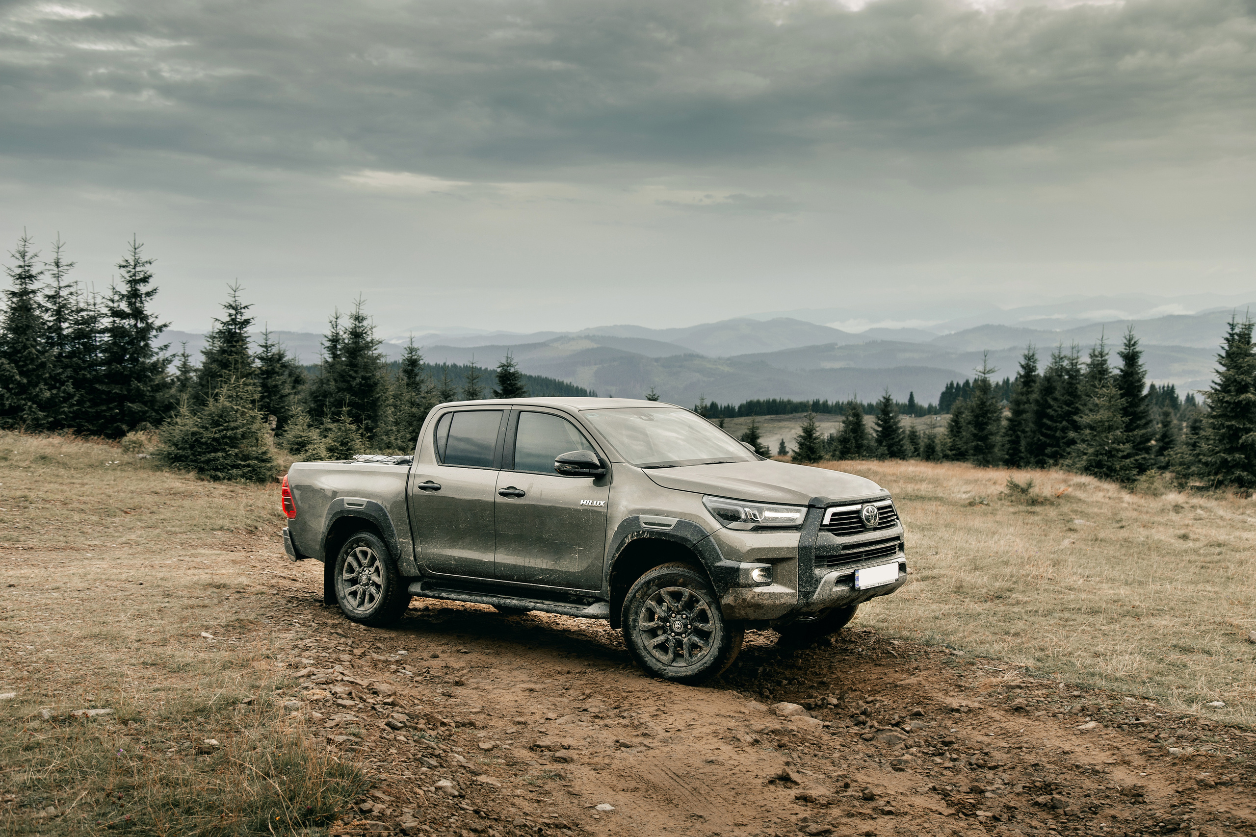 Toyota in the Carpathians. Photographer in Paris — Vitalii Motruk