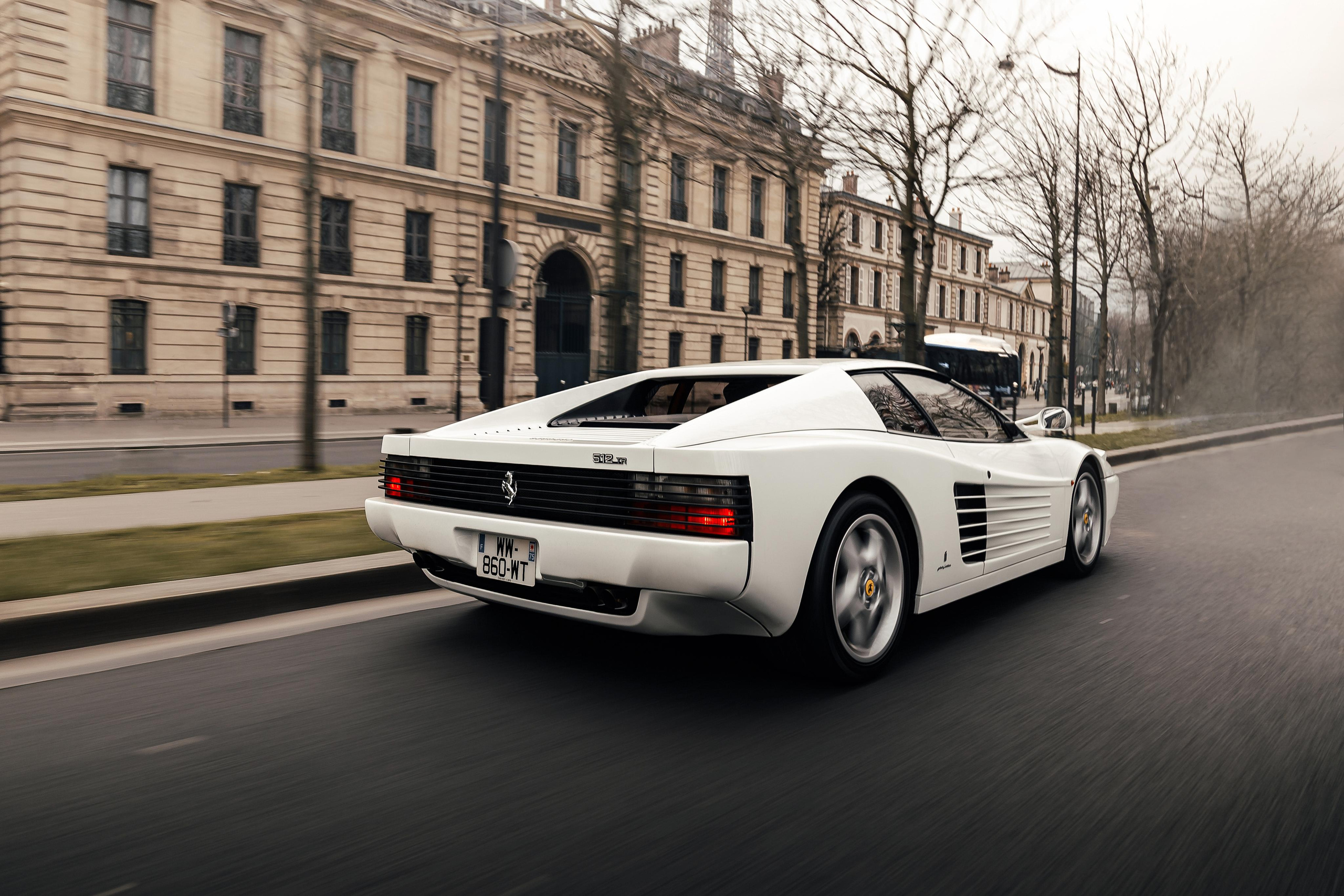 Street photo in Paris. Photographe de voitures à Paris — Vitalii Motruk