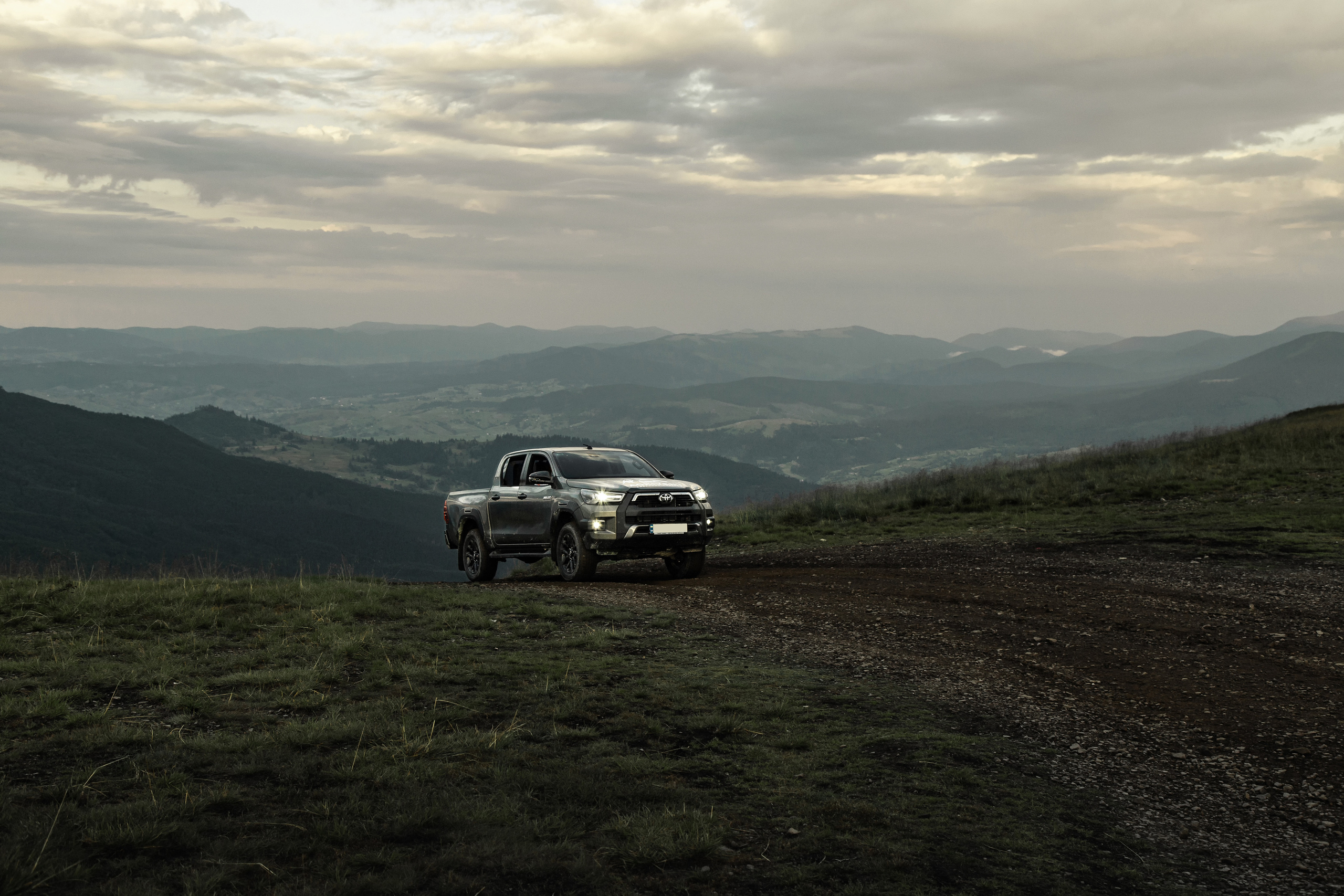 Toyota in the Carpathians. Photographer in Paris — Vitalii Motruk