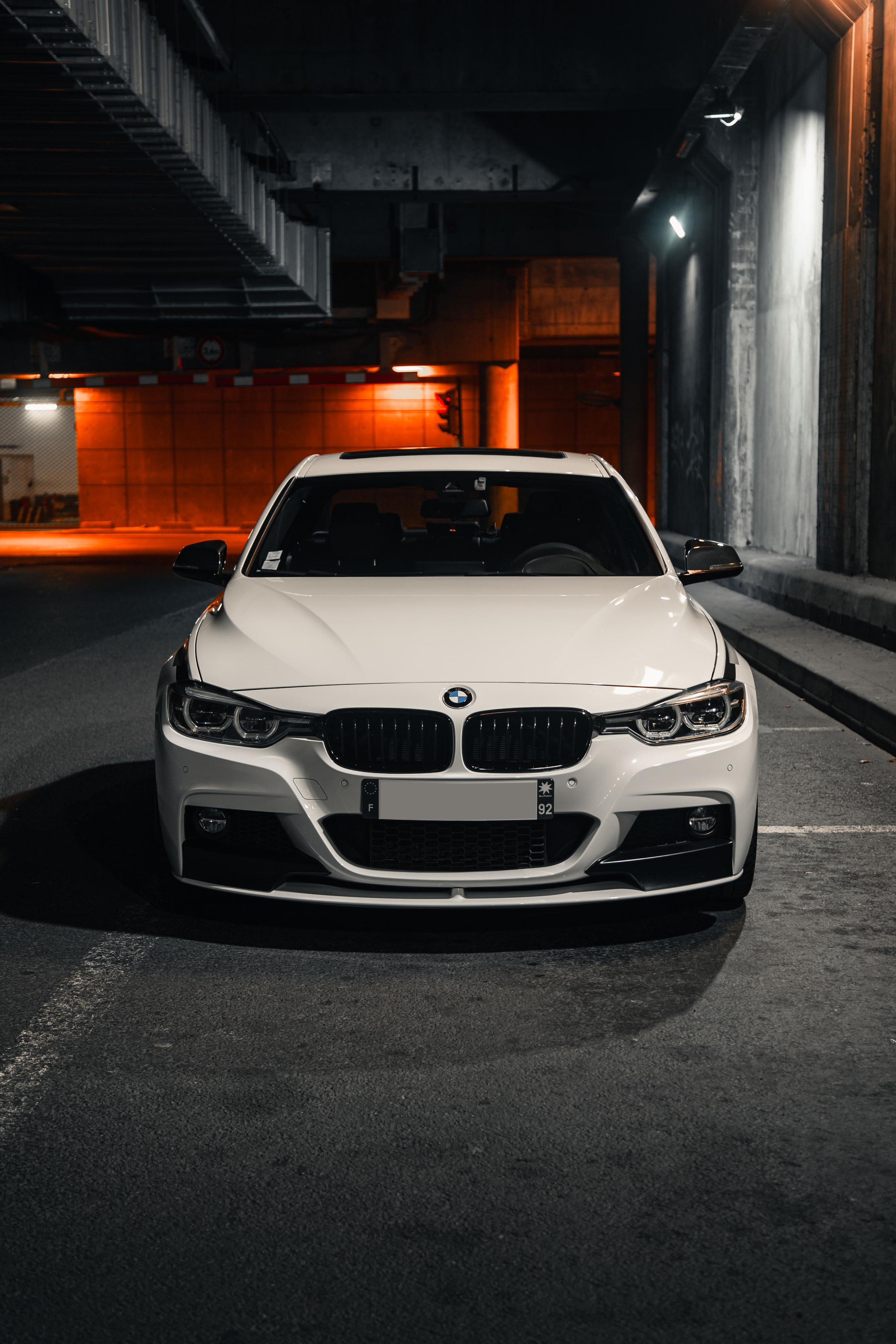 BMW 340i. Photographer in Paris — Vitalii Motruk
