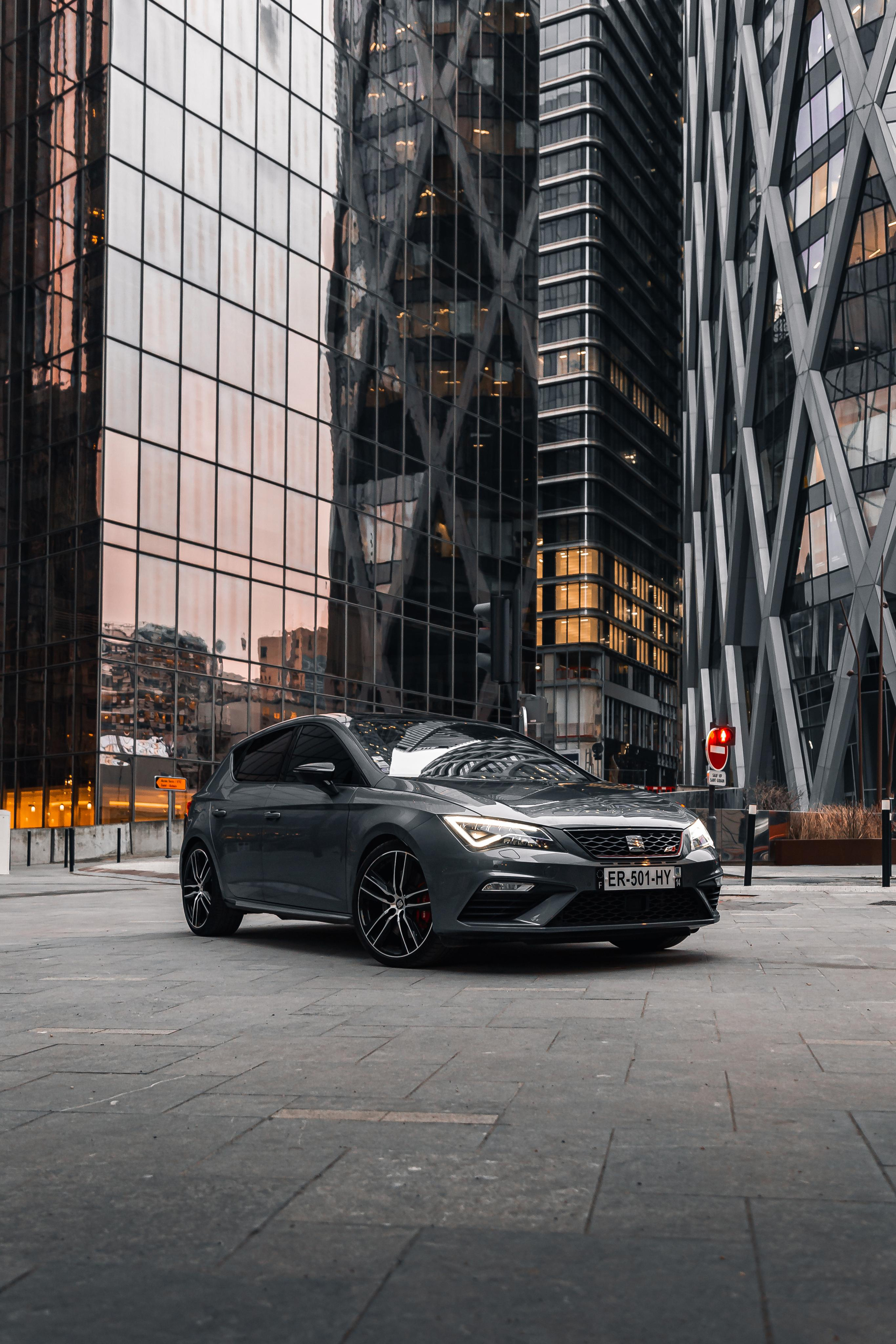Seat Cupra. Photographer in Paris — Vitalii Motruk