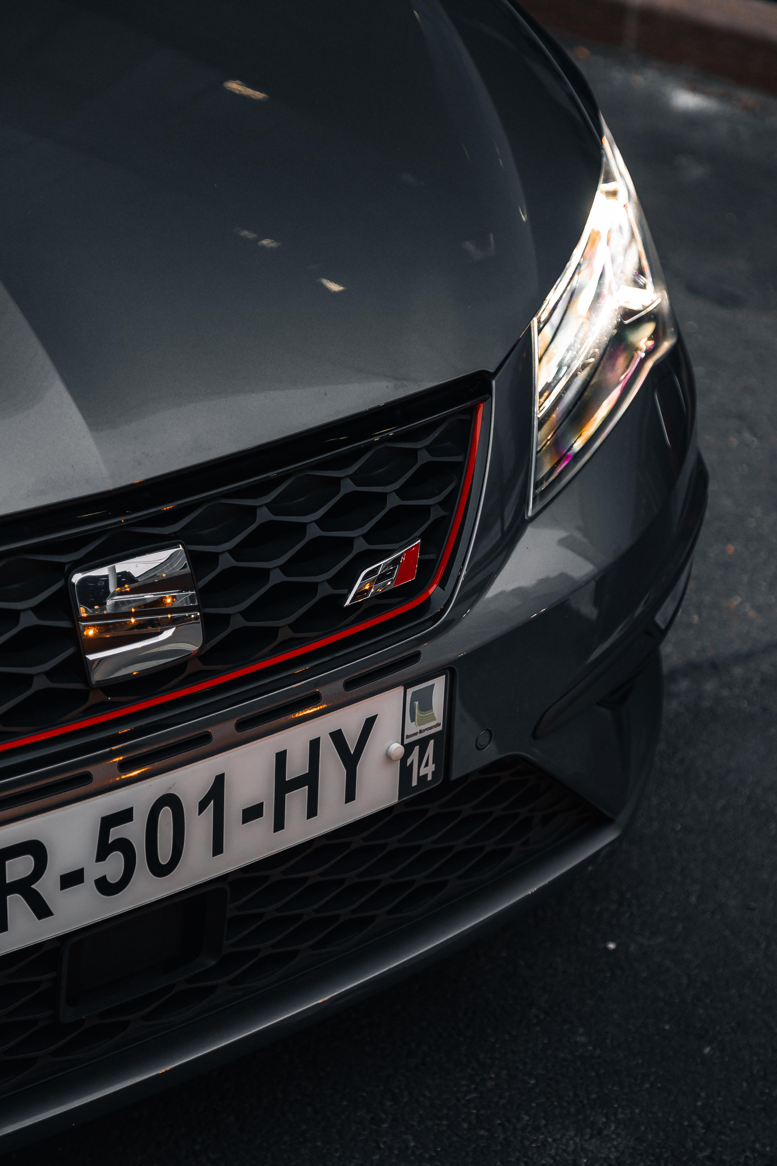Seat Cupra. Photographer in Paris — Vitalii Motruk