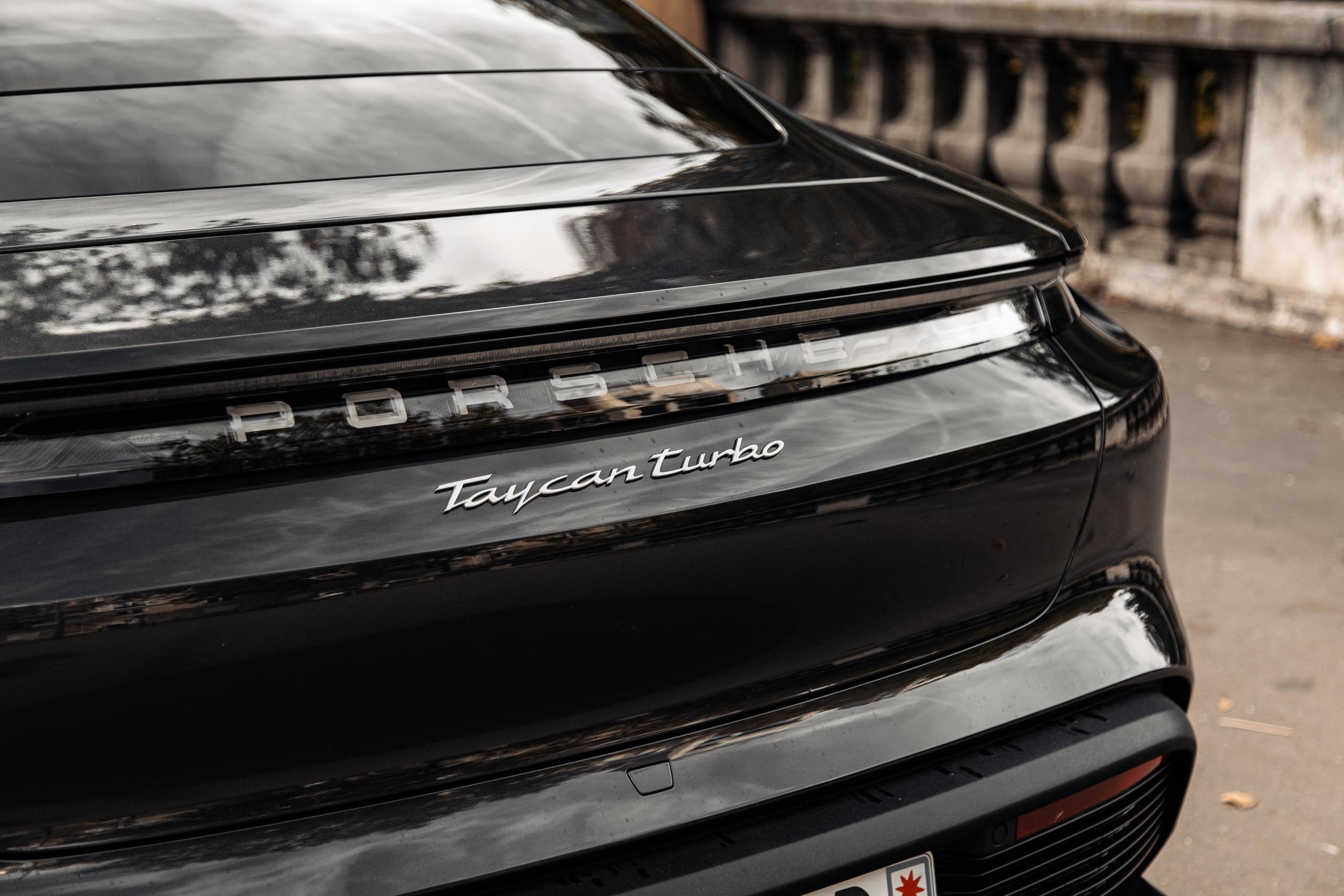 Porsche Taycan Turbo. Photographer in Paris — Vitalii Motruk