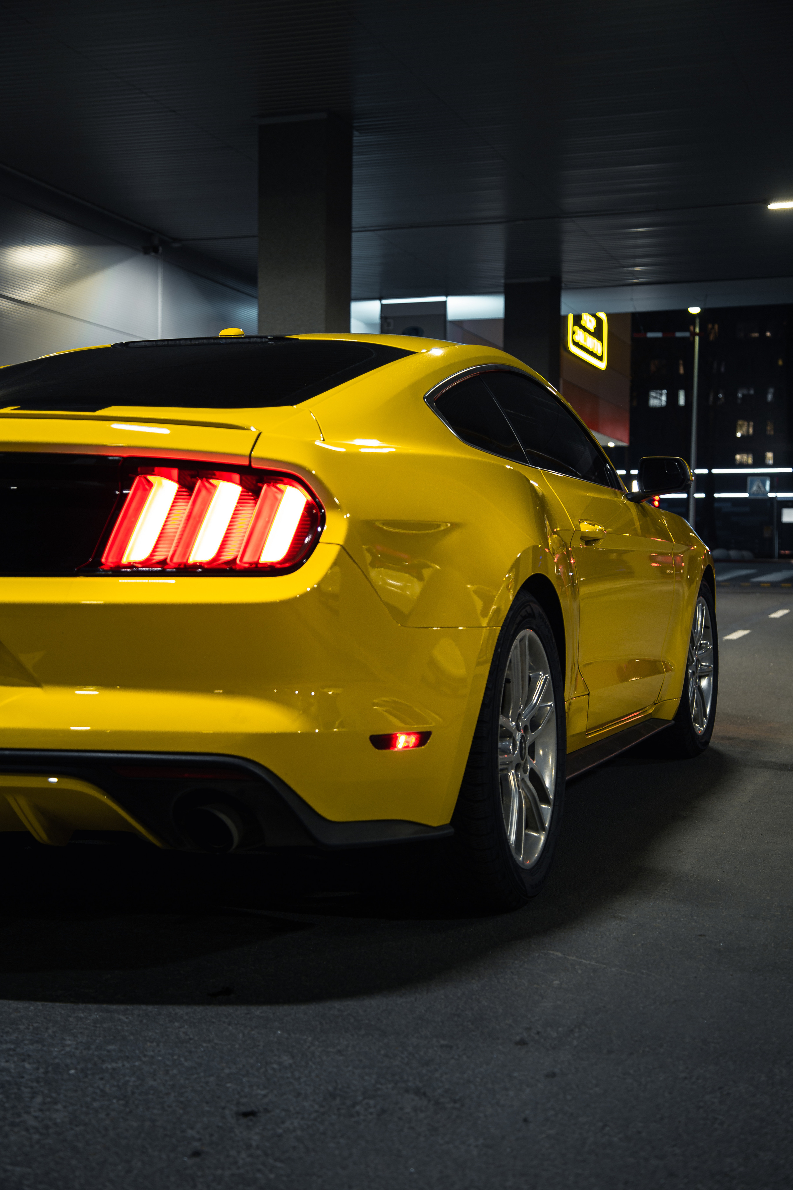 Ford Mustang. Photographer in Paris — Vitalii Motruk