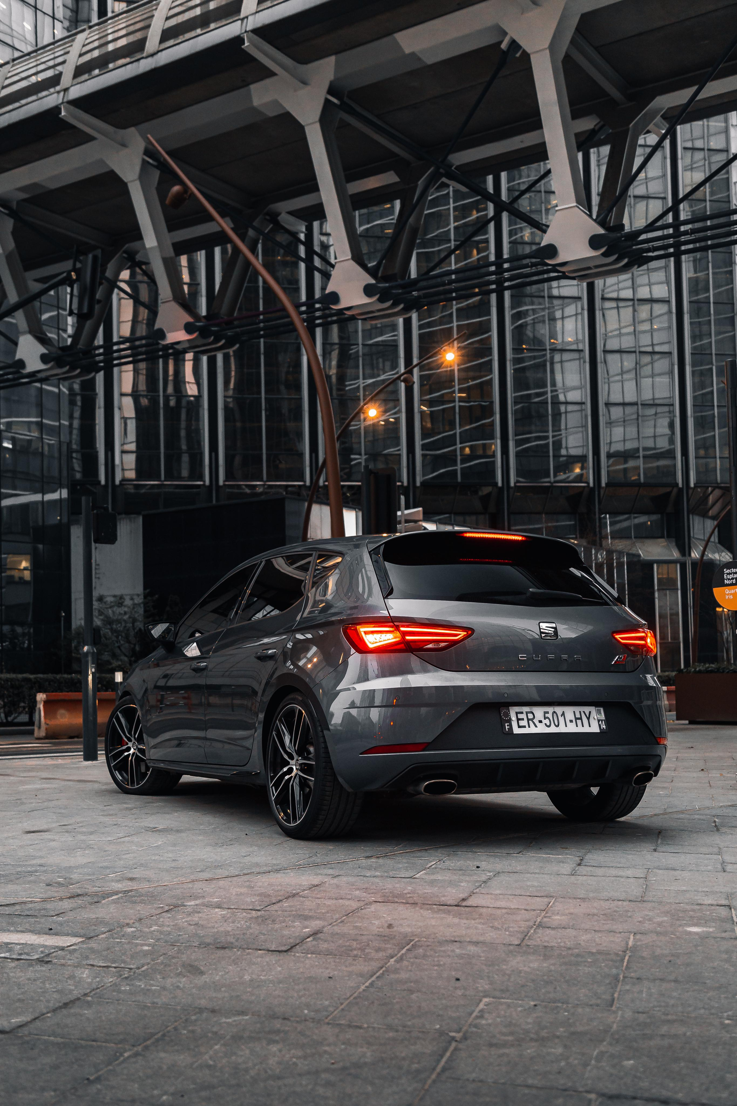 Seat Cupra. Photographer in Paris — Vitalii Motruk