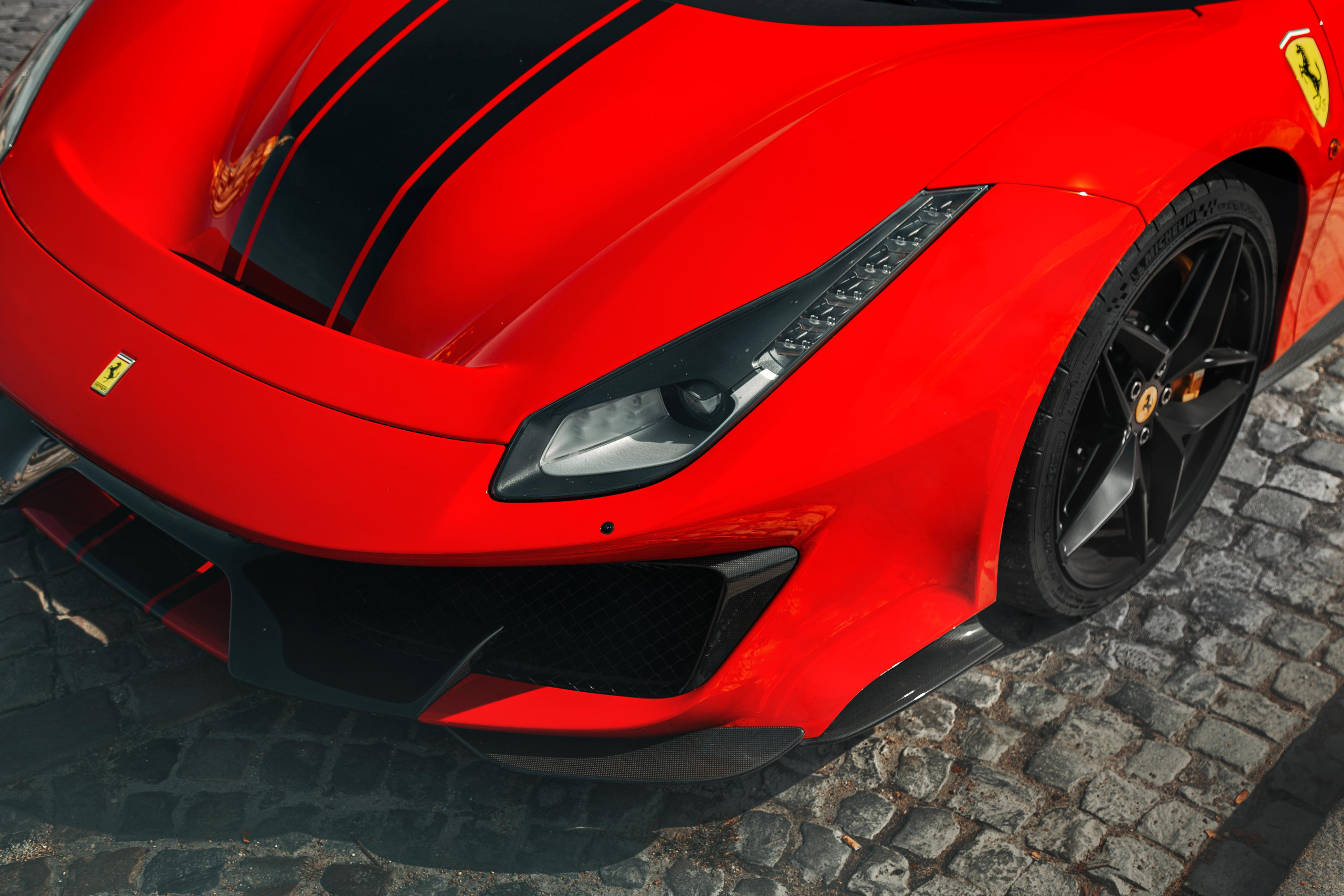 Ferrari 488 Pista. Photographe de voitures à Paris — Vitalii Motruk