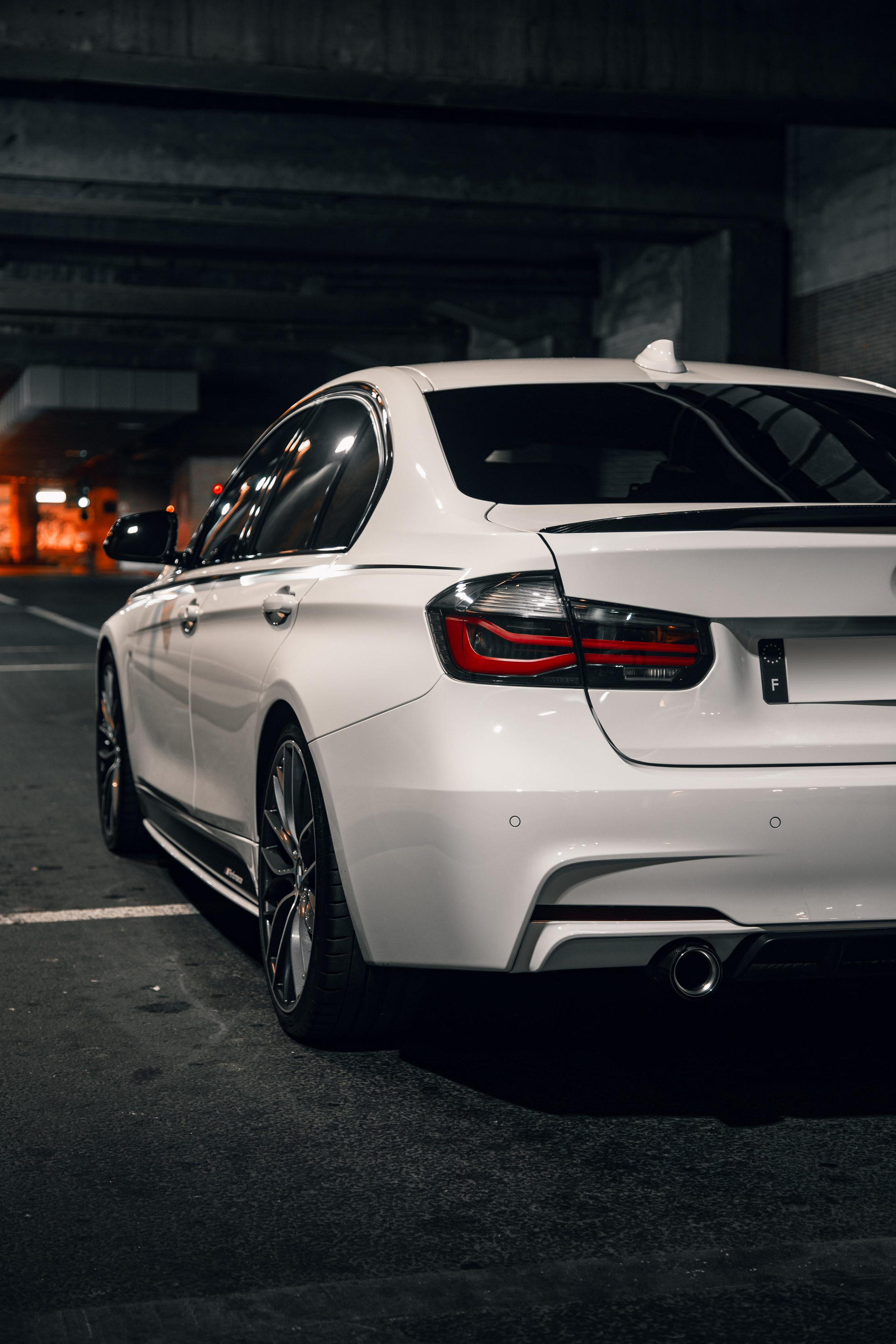 BMW 340i. Photographer in Paris — Vitalii Motruk