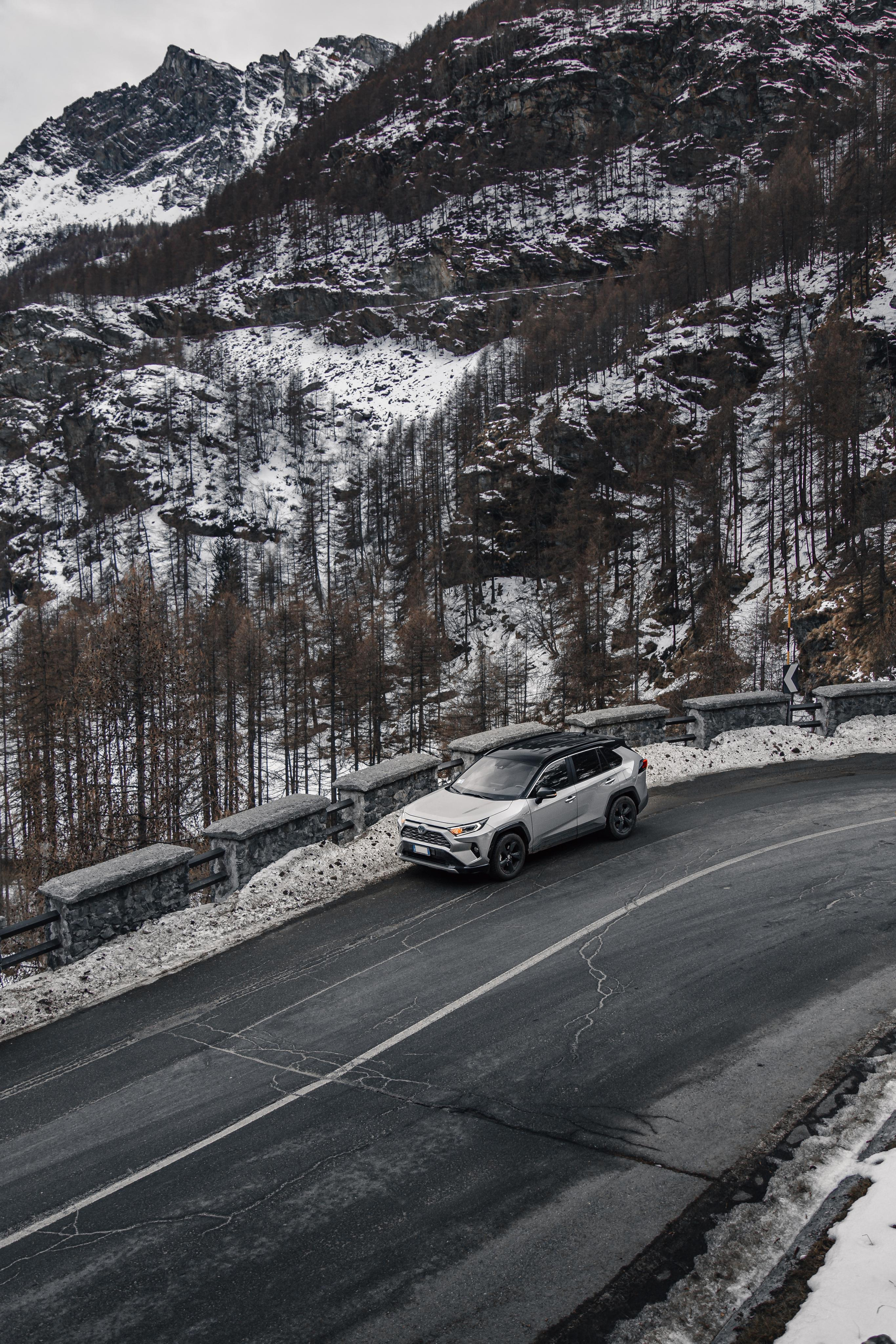 Toyota RAV4. Photographe de voitures à Paris — Vitalii Motruk