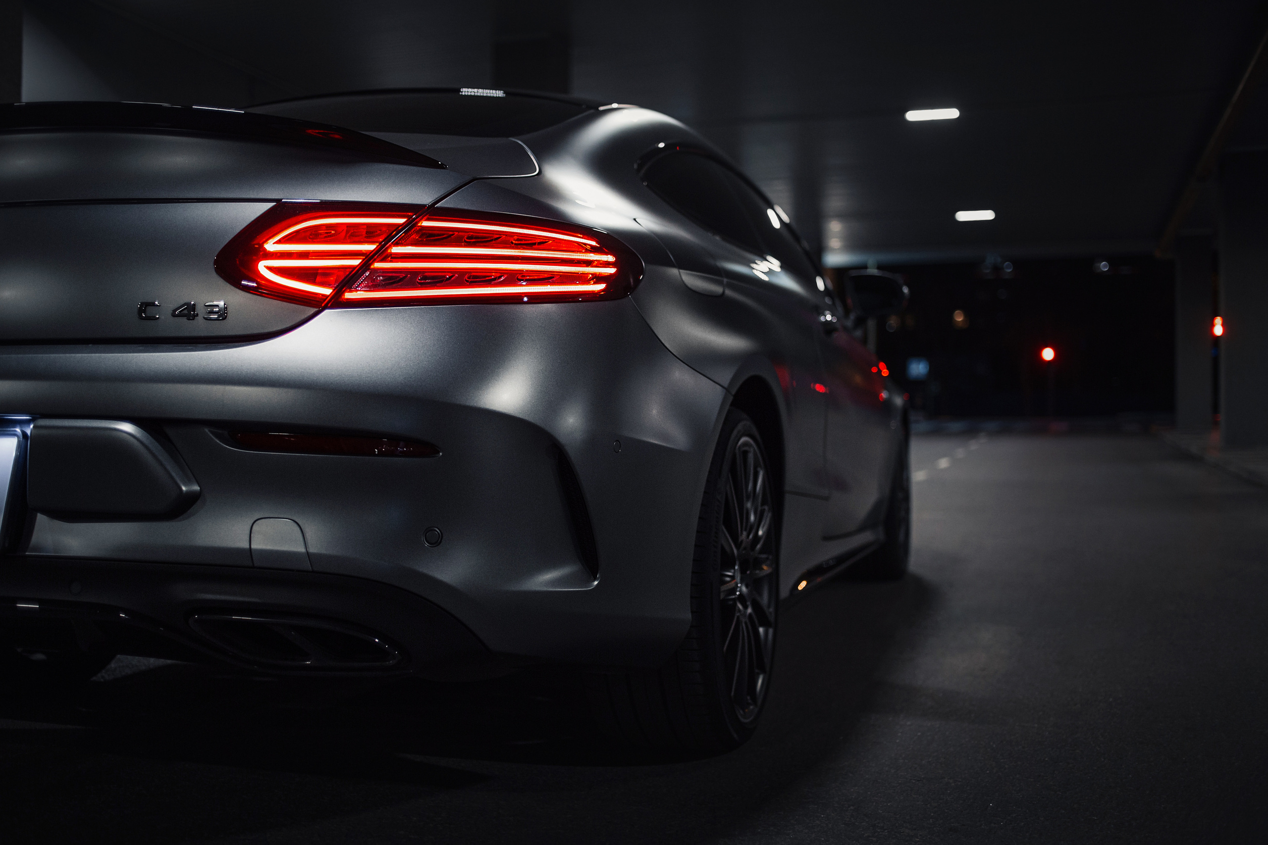 Mercedes-Benz C43 AMG. Photographe de voitures à Paris — Vitalii Motruk