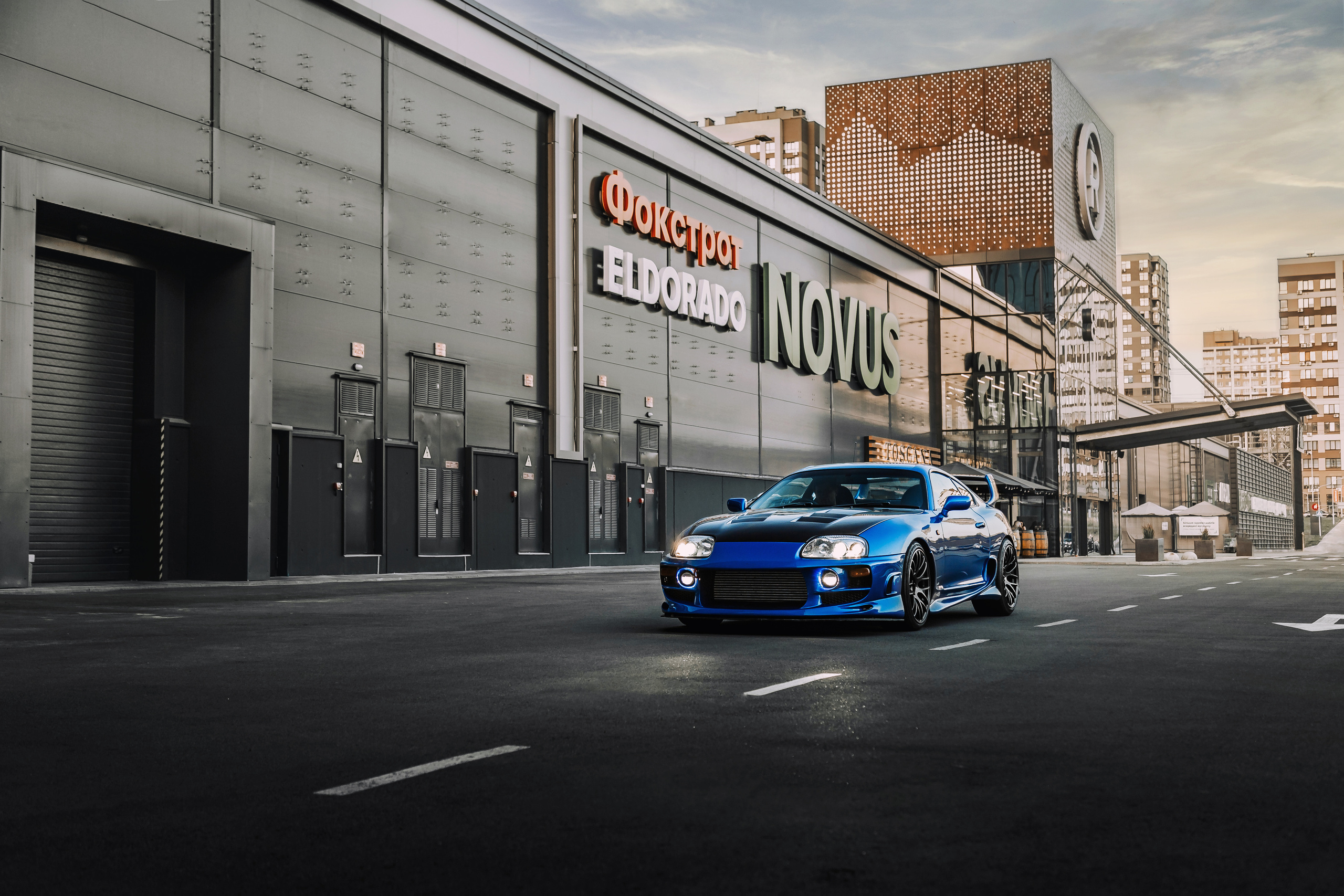 Toyota Supra A80. Photographe de voitures à Paris — Vitalii Motruk