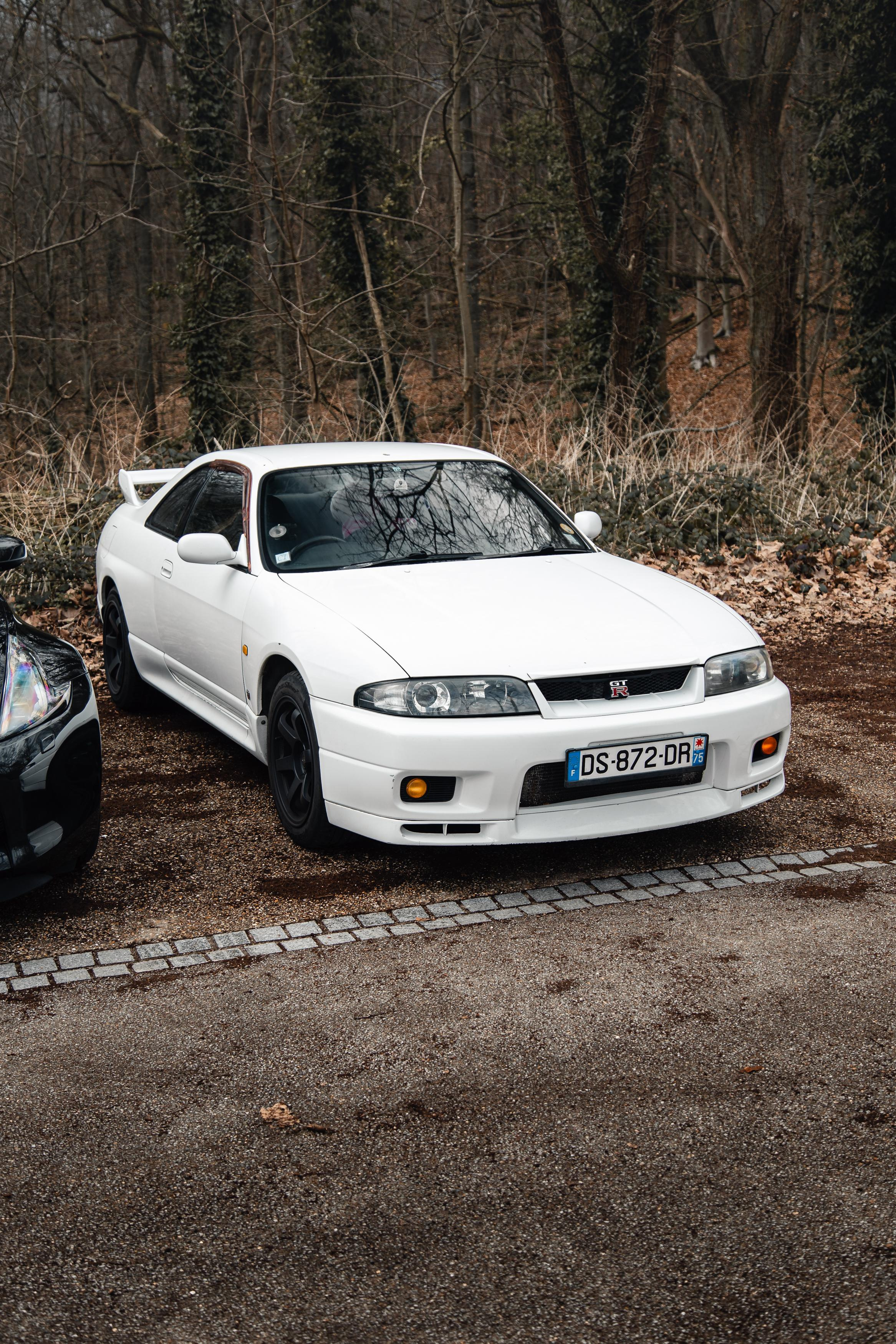 Nissan Meudon. Photographe de voitures à Paris — Vitalii Motruk
