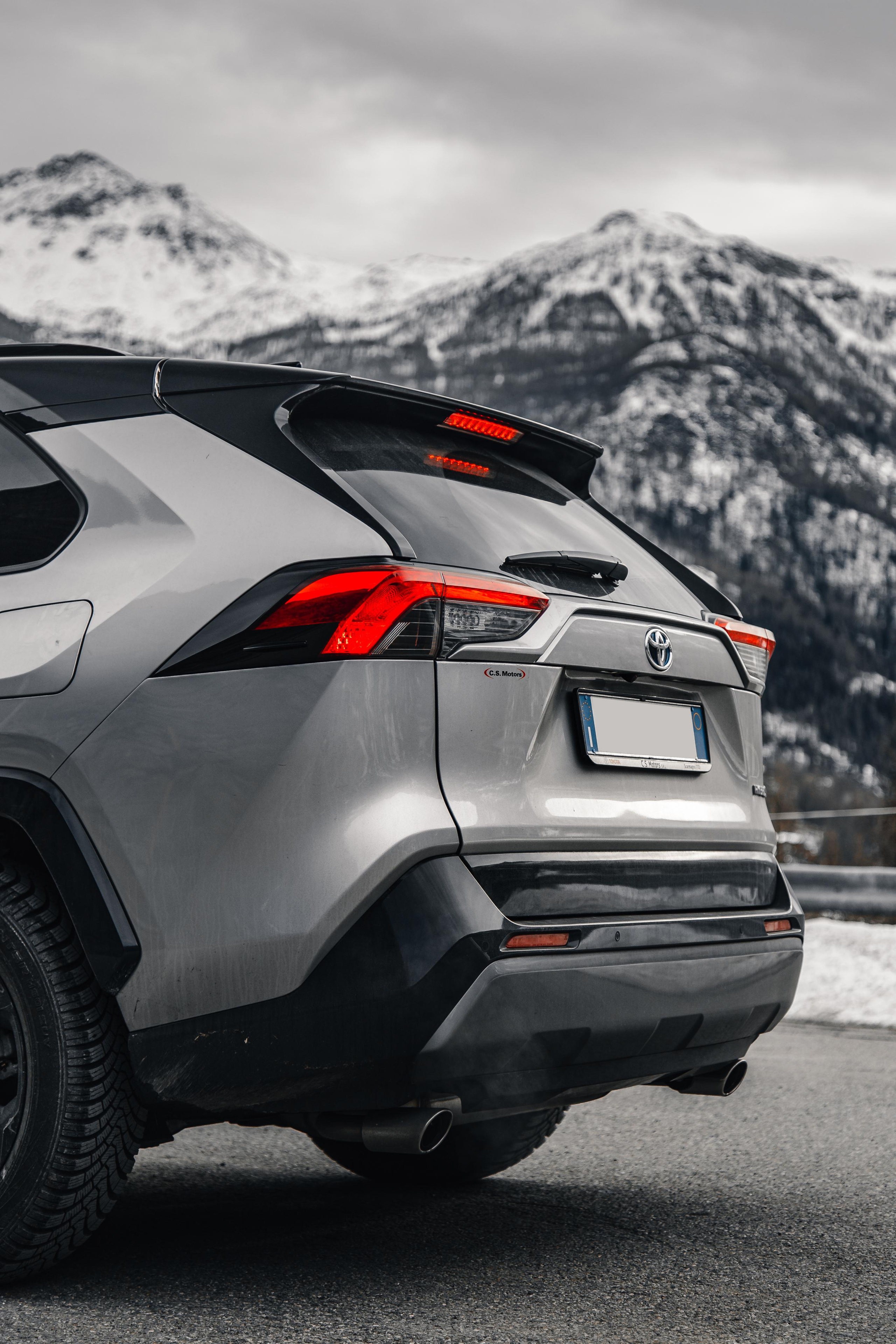 Toyota RAV4. Photographe de voitures à Paris — Vitalii Motruk