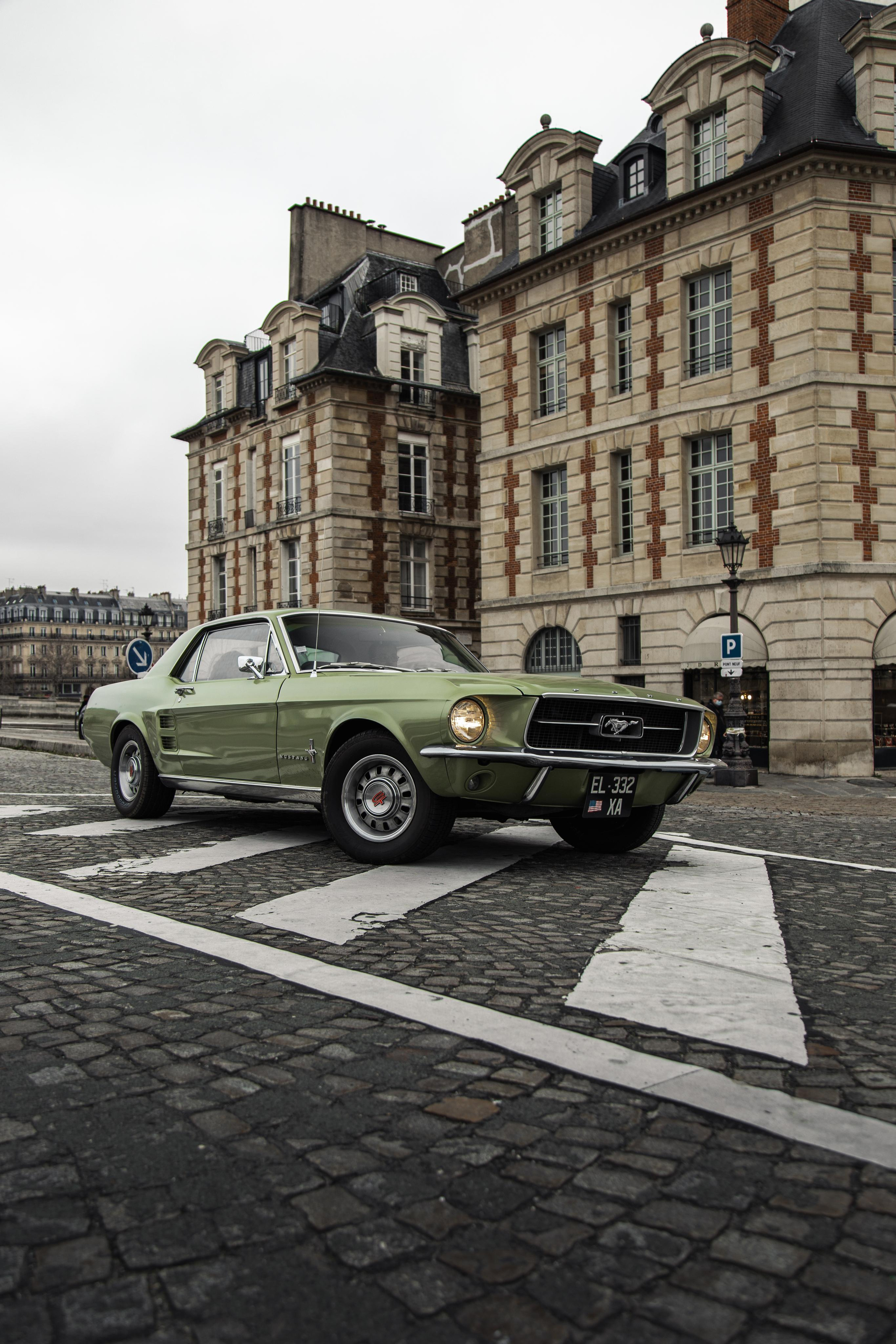 Ford Mustang '67. Photographe de voitures à Paris — Vitalii Motruk