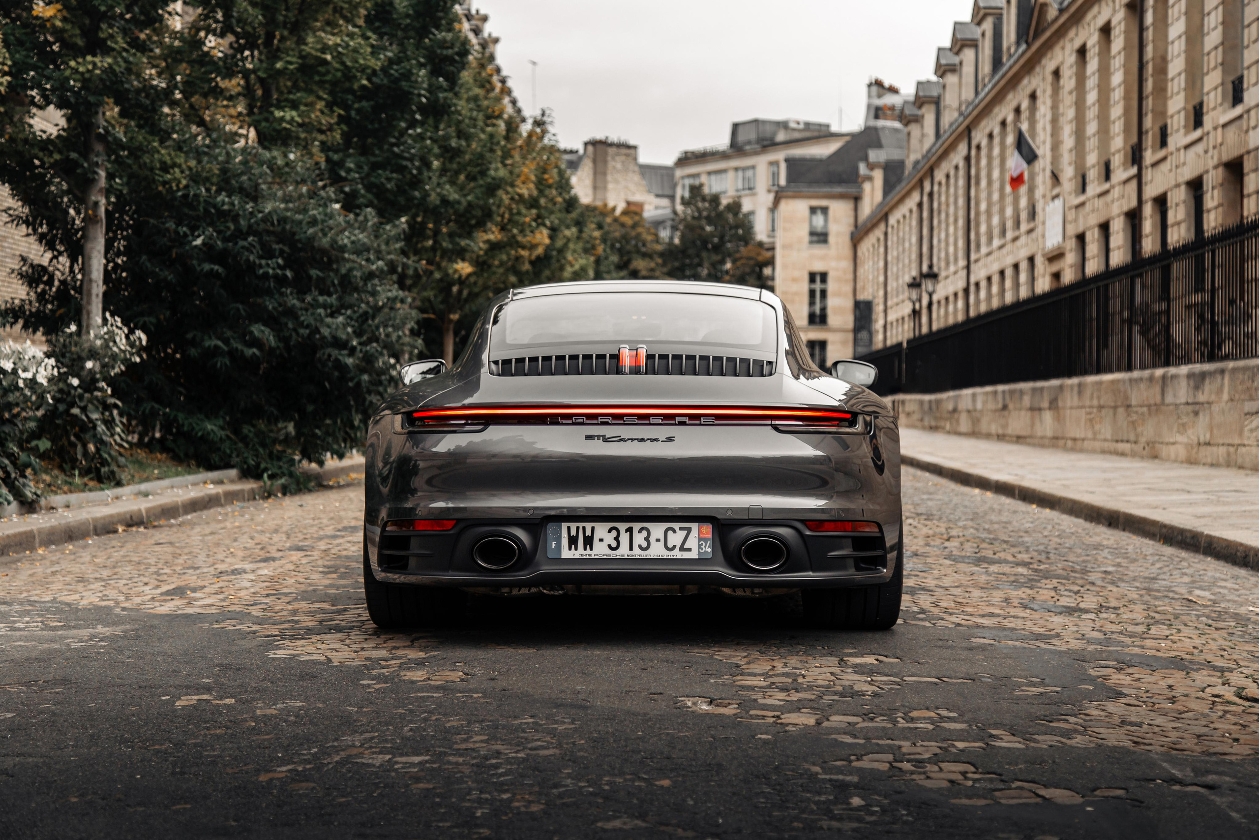 Porsche 911 Carrera S. Photographe de voitures à Paris — Vitalii Motruk