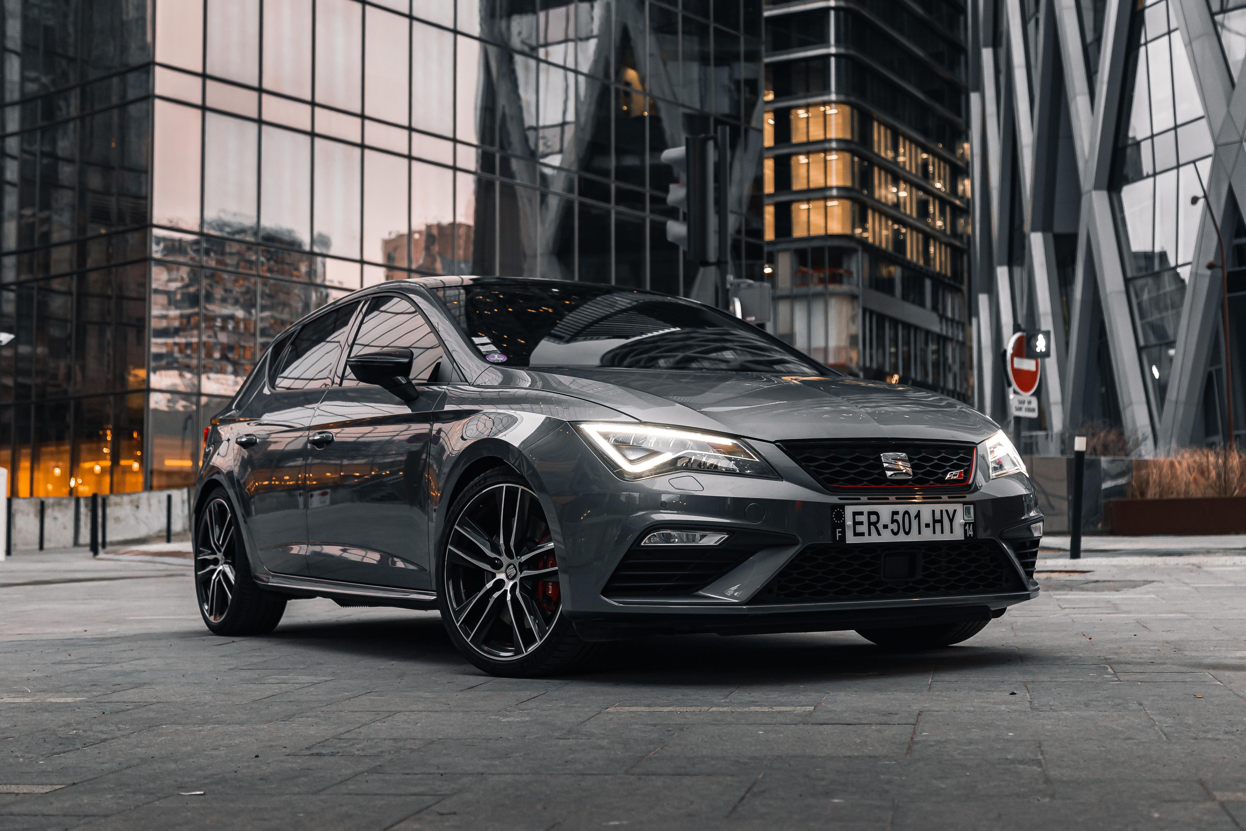 Seat Cupra. Photographer in Paris — Vitalii Motruk
