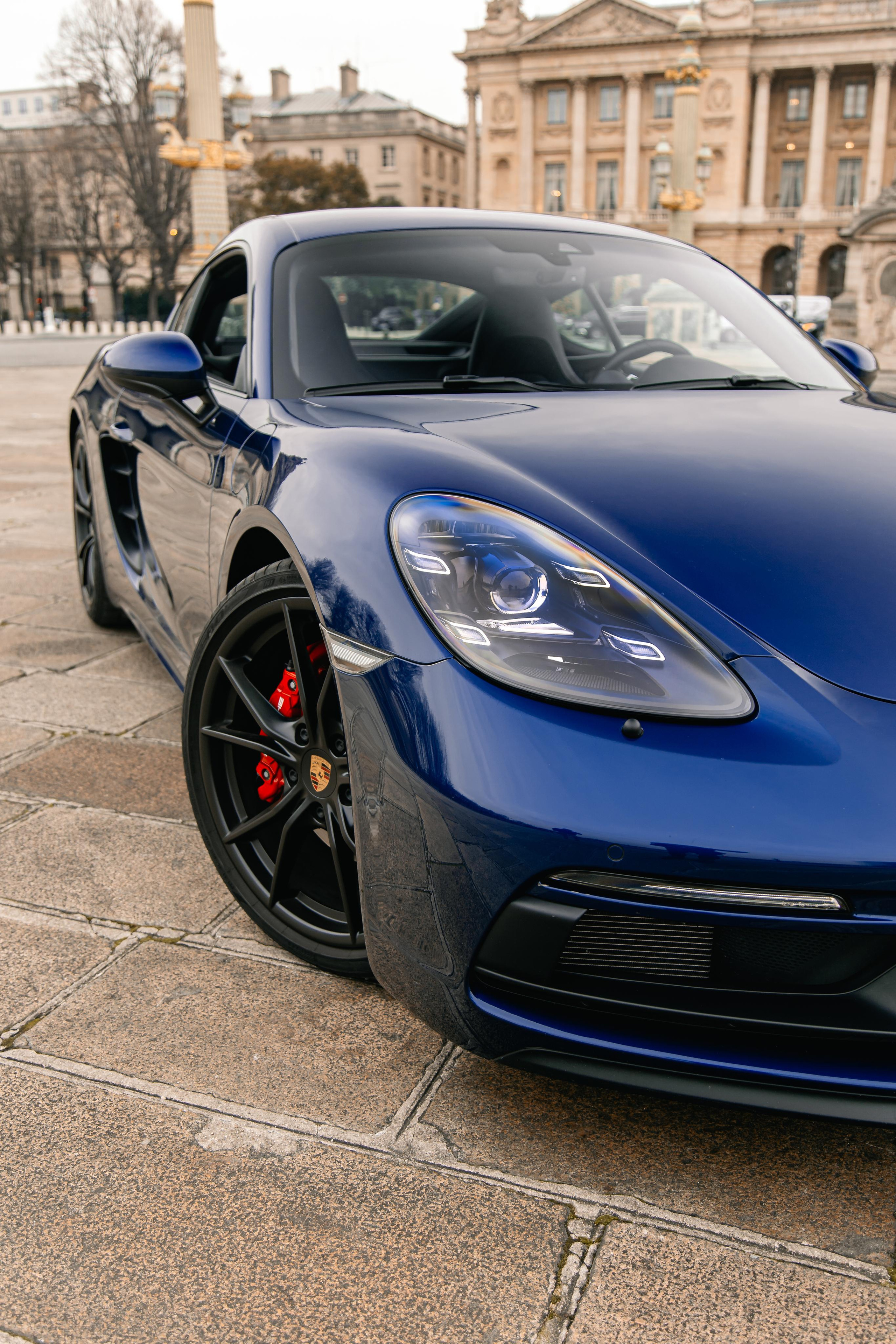 Porsche Cayman. Photographe de voitures à Paris — Vitalii Motruk