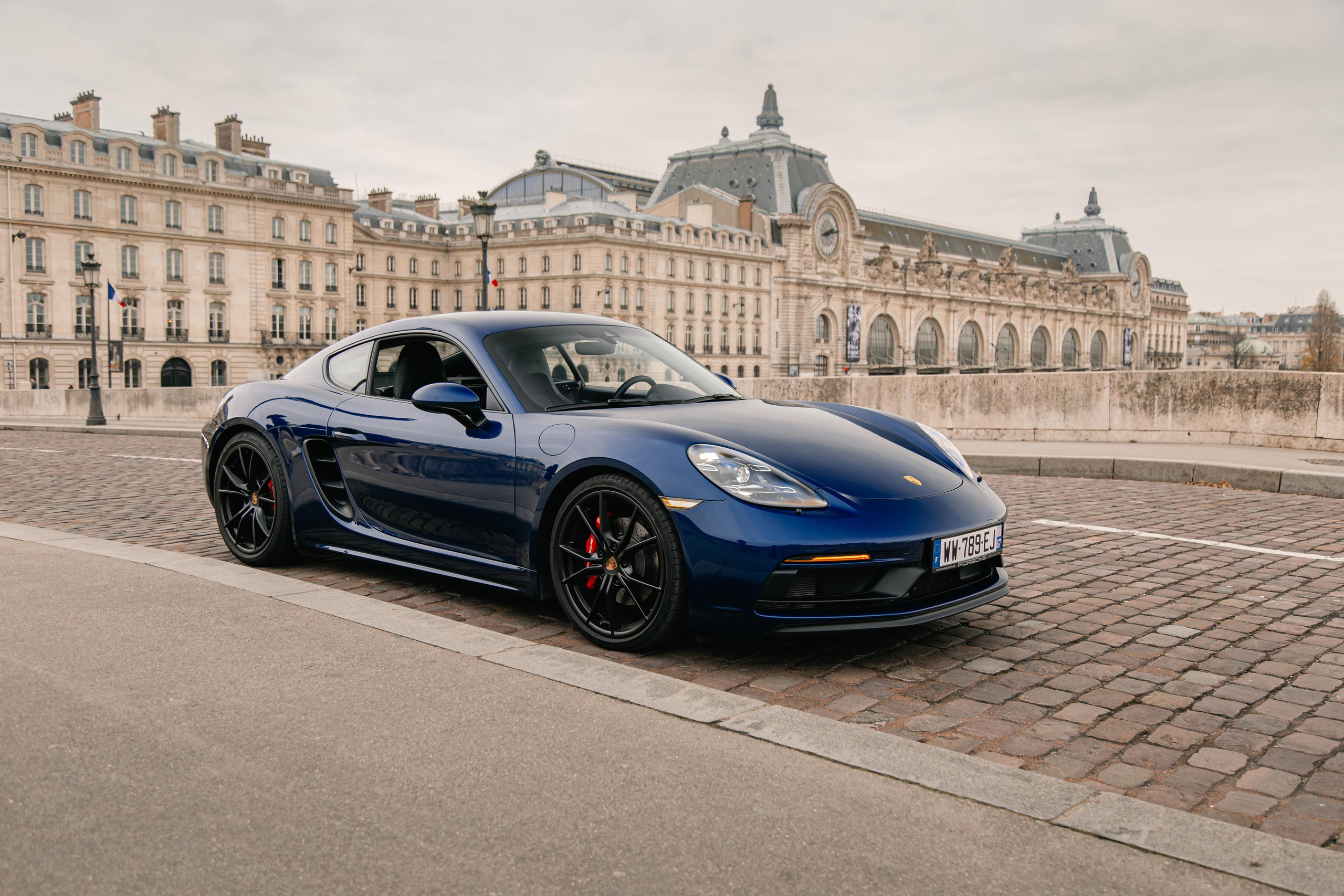 Porsche Cayman. Photographe de voitures à Paris — Vitalii Motruk