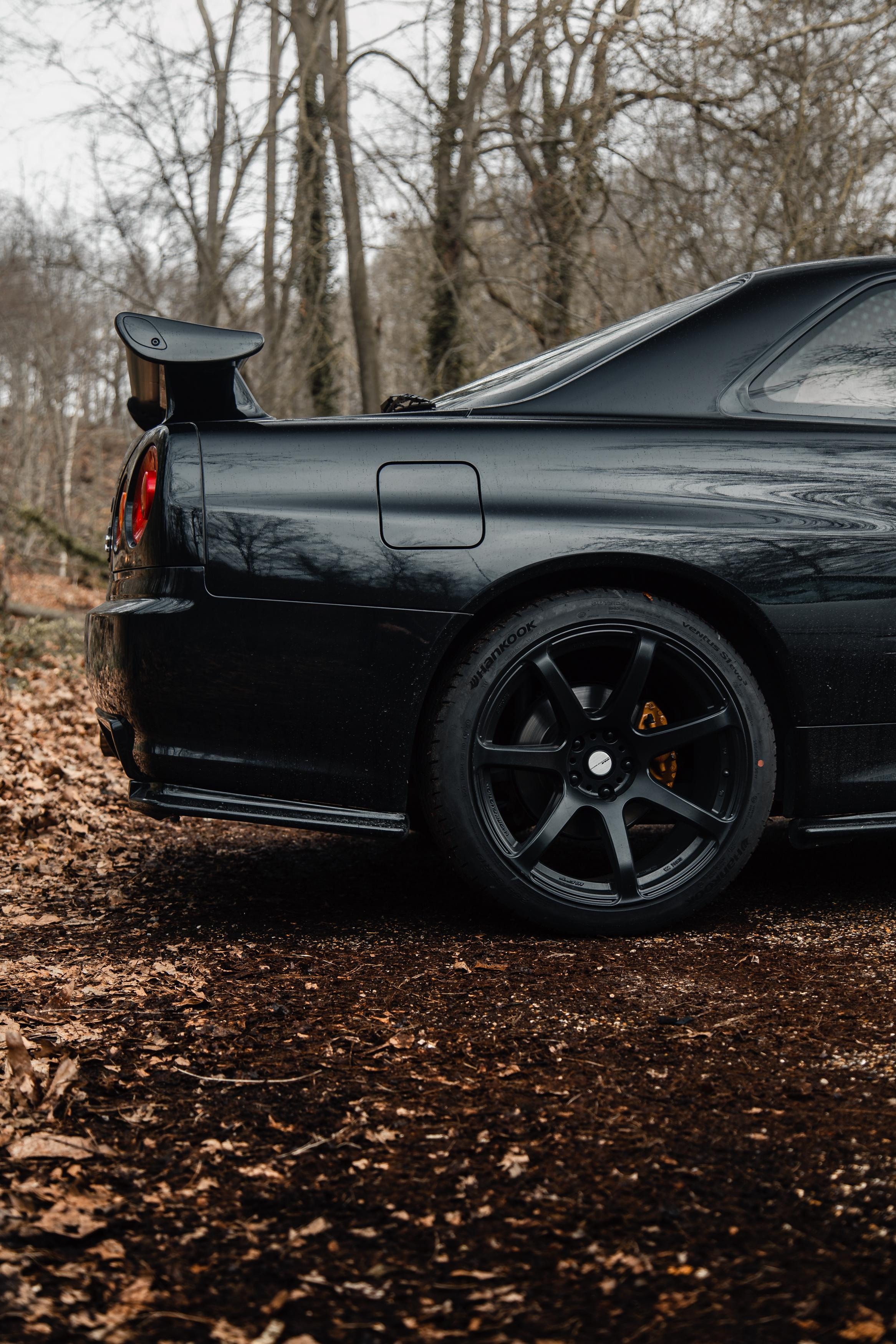 Nissan Meudon. Photographe de voitures à Paris — Vitalii Motruk