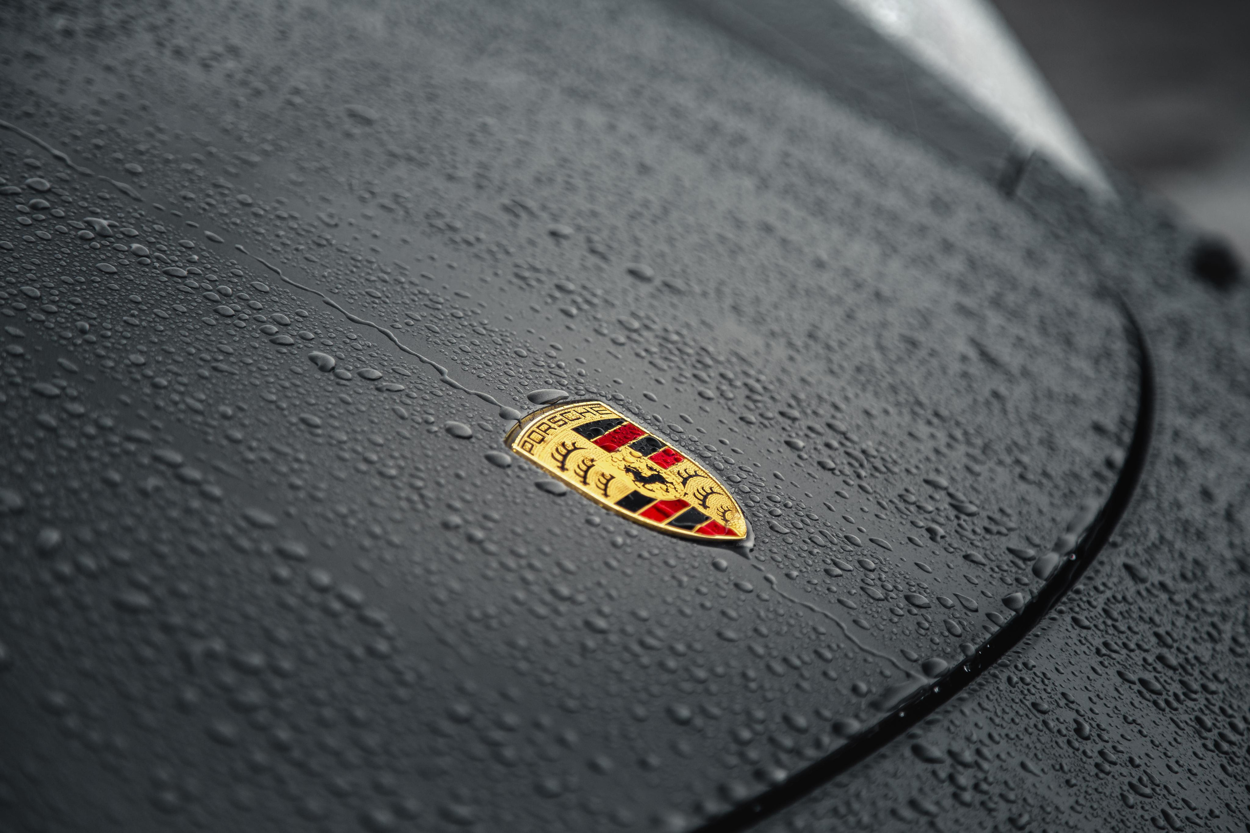 Porsche Cayman. Photographe de voitures à Paris — Vitalii Motruk