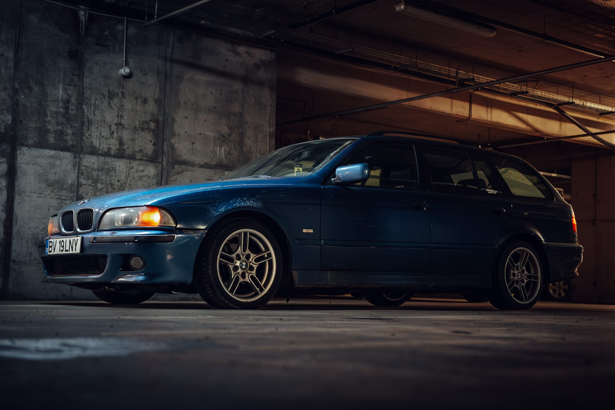 Masini. Ionut Brehuescu — Fotograf