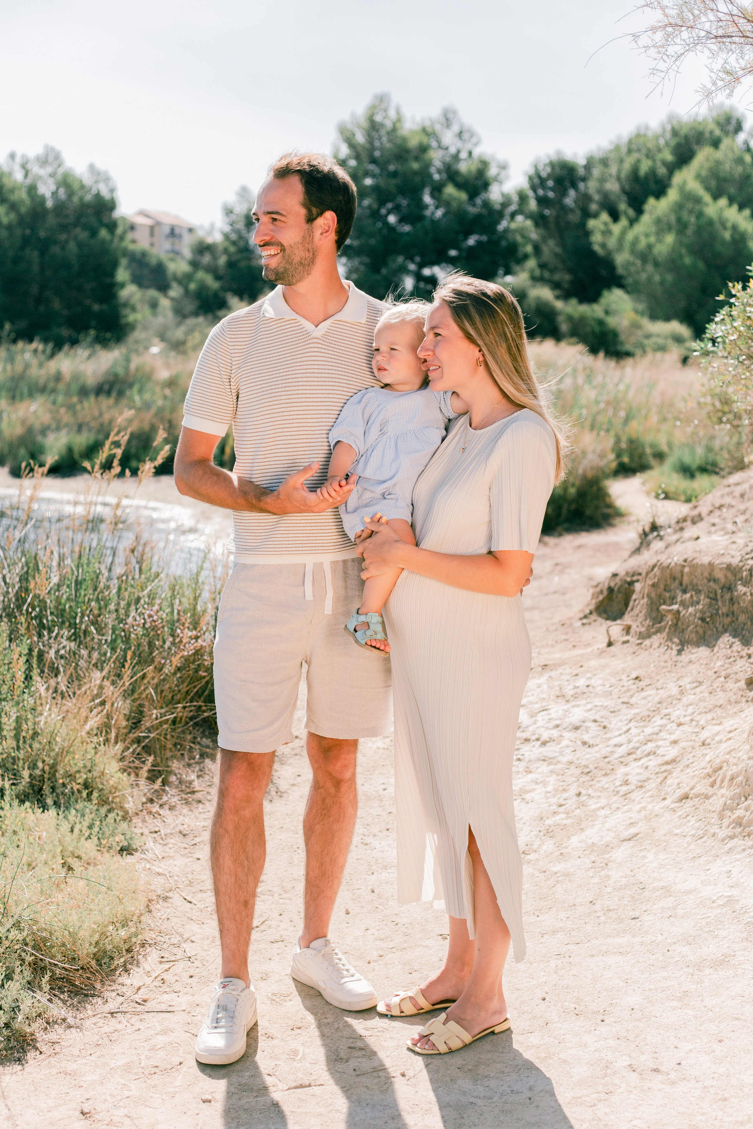 Elise et sa famille. Studio photo « Partage ton bonheur » – Photographe famille près de Châtellerault, Poitiers et Tours