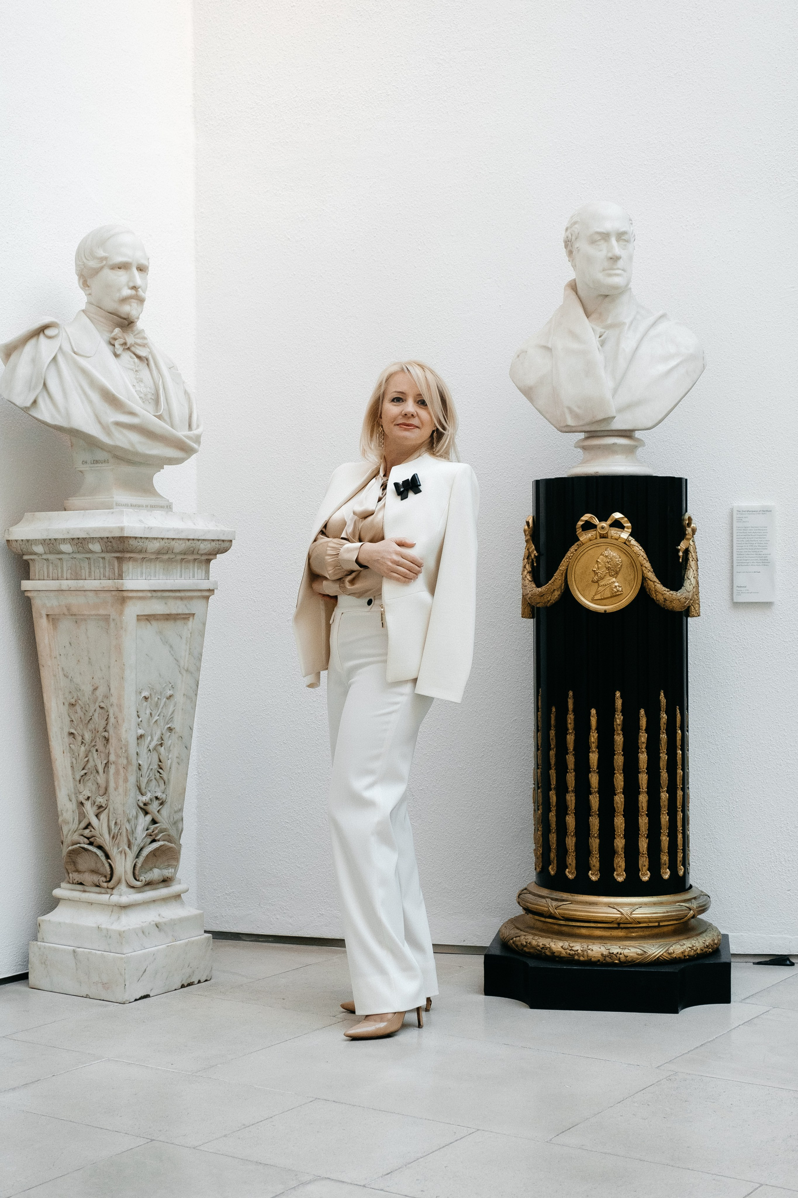 White Fashion. Fashion and portrait photographer in London Roman Pilipenko