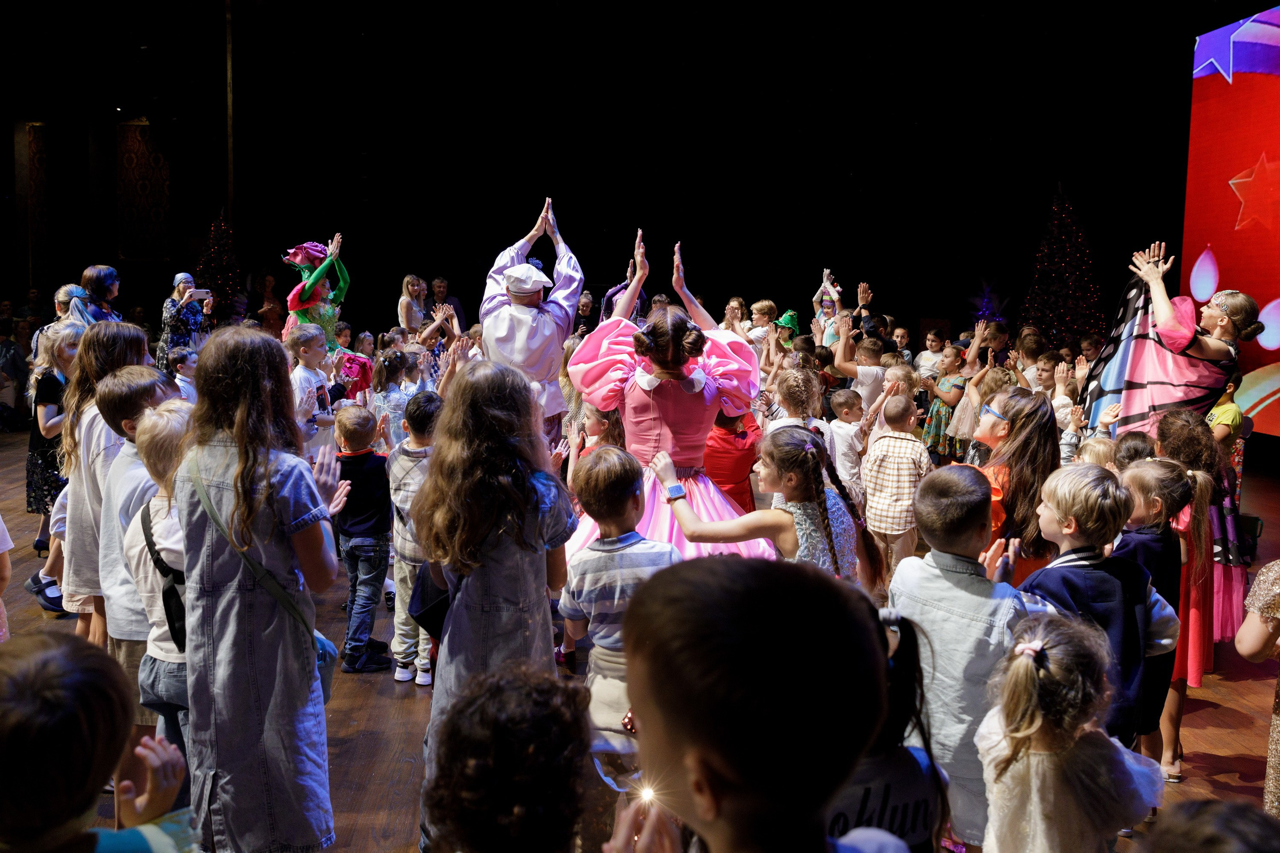 Новогодняя сказка для журнала Русские Эмираты, Дубай 2024. Фотограф Анна Кучерявая | Свадьбы и мероприятия в Дубае