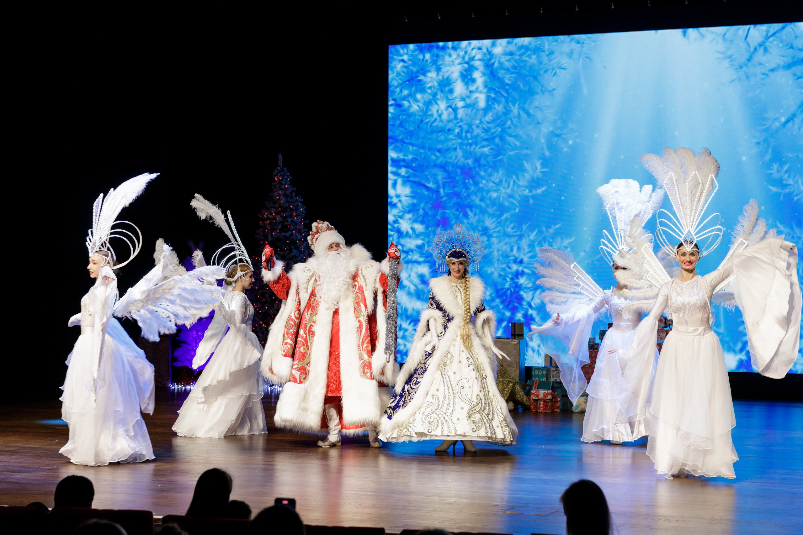 Новогодняя сказка для журнала Русские Эмираты, Дубай 2024. Фотограф Анна Кучерявая | Свадьбы и мероприятия в Дубае