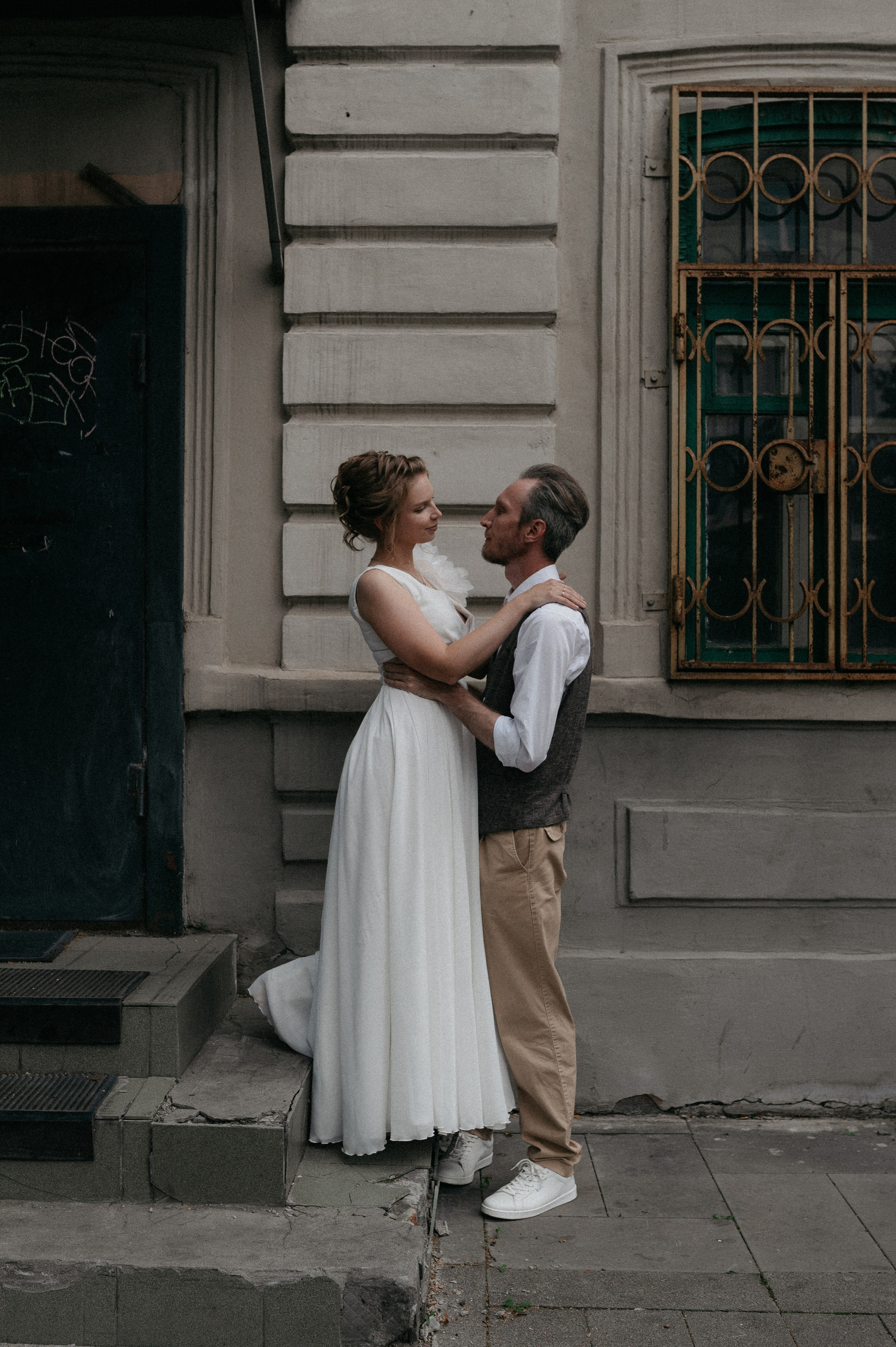 Bright. Wedding and commercial photographer