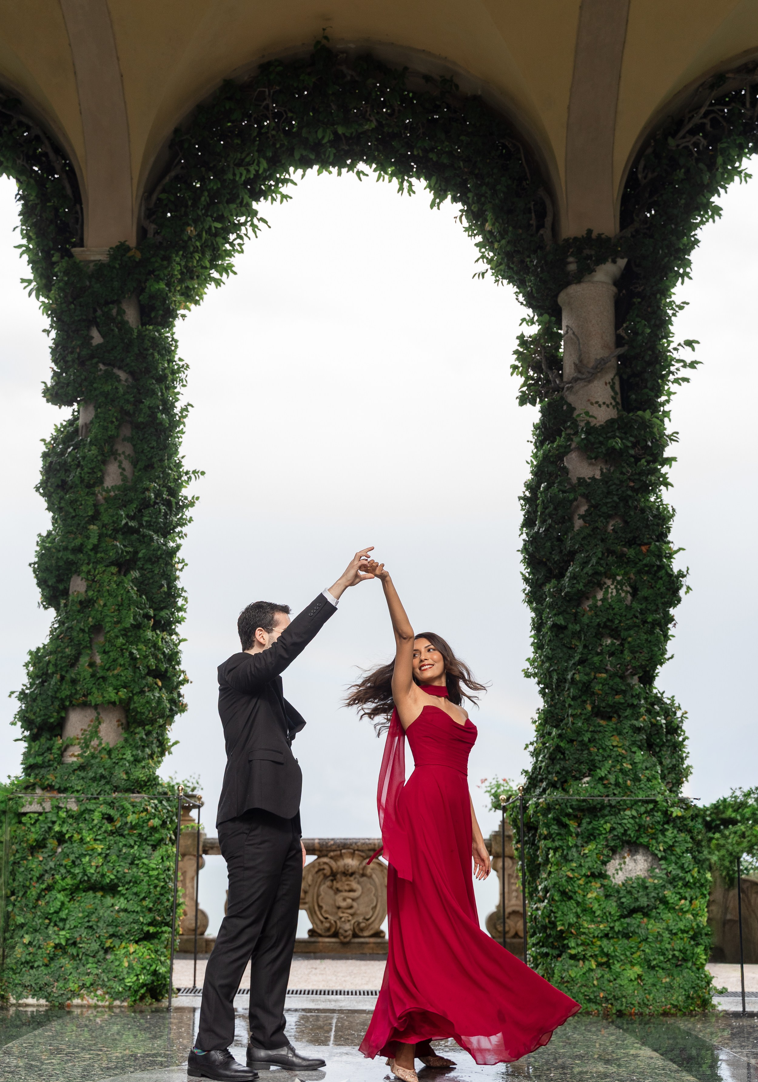 Engagement Photoshoot at the Villa Balbianello. Proposal Photographer in Lake Como