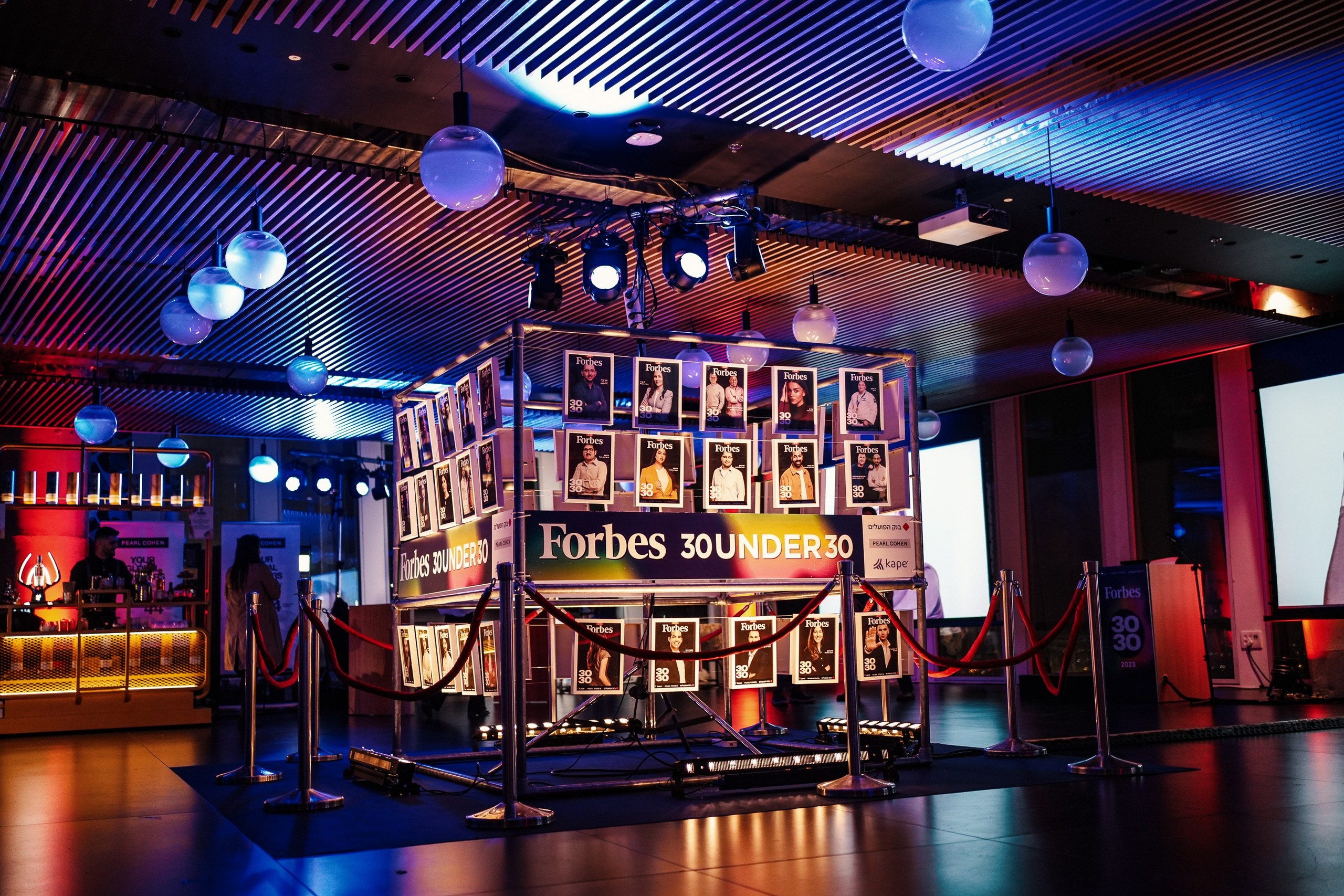 Business. Dmitry Gorodetsky Event Photographer