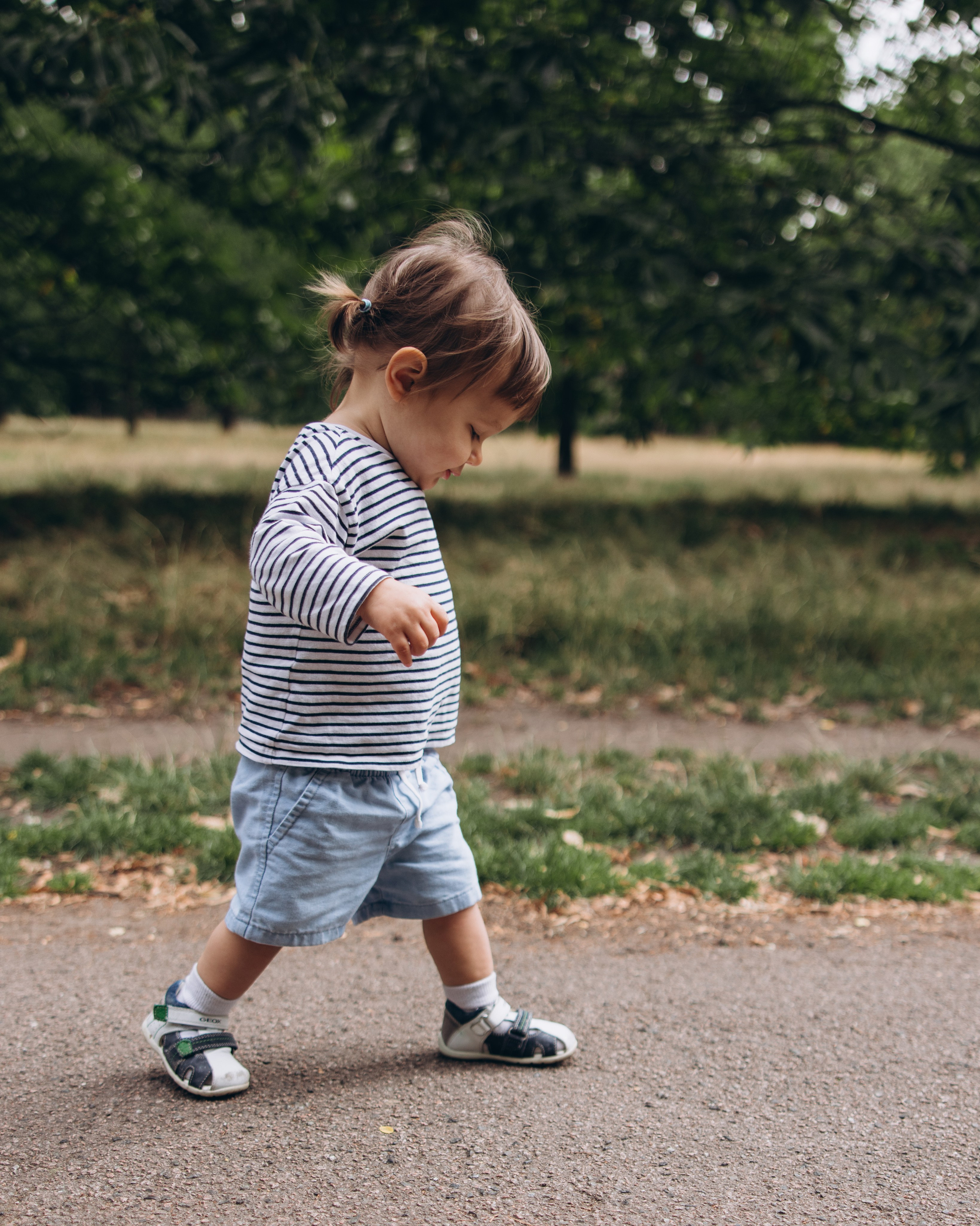Milena with parents (Greenwich Park). Anastasia Klink, Photographer in London