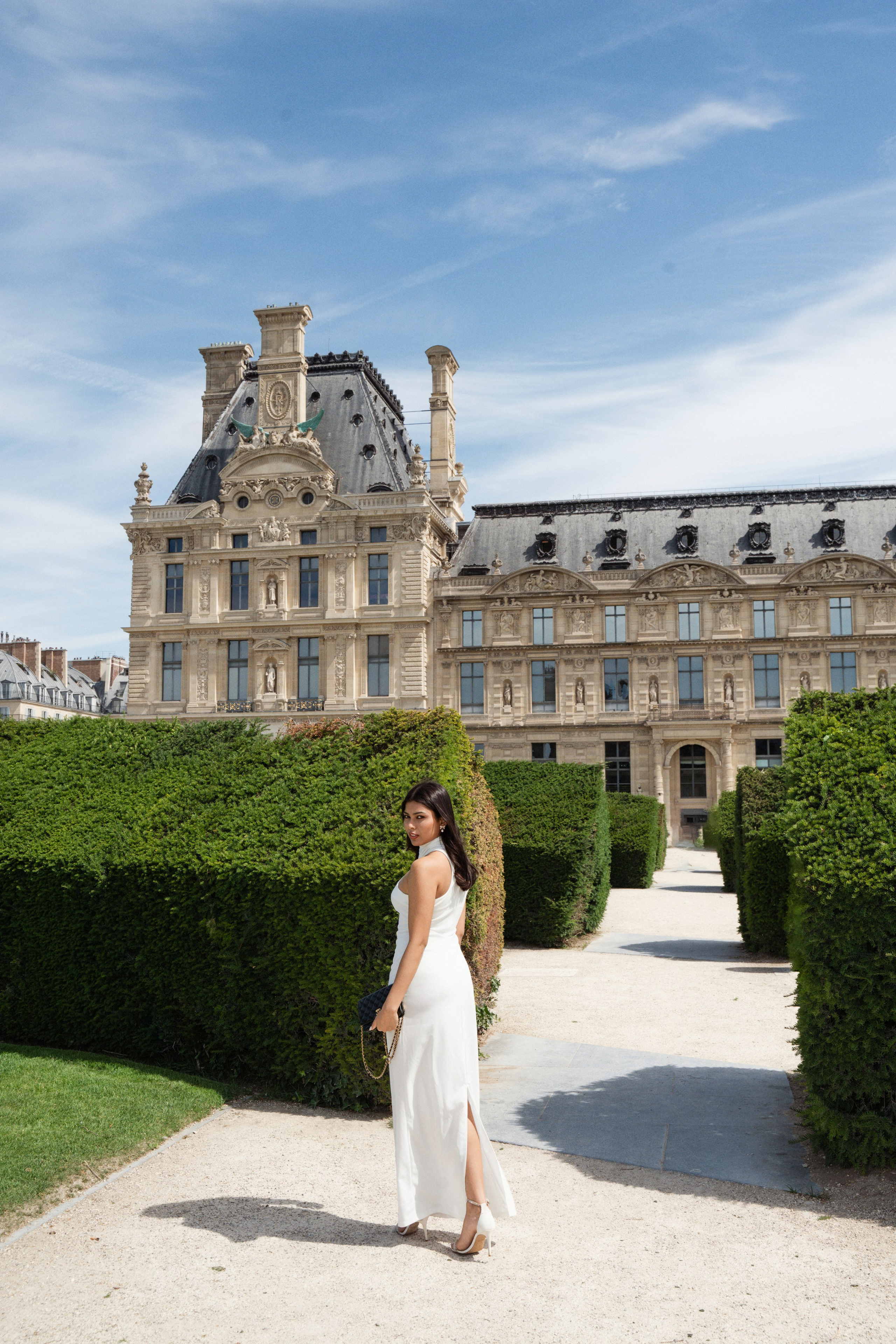 Satty (2,5 hours). Photographer in Paris|Solo and groups, portraits & content, couples photo-shoot in Paris at the best locations