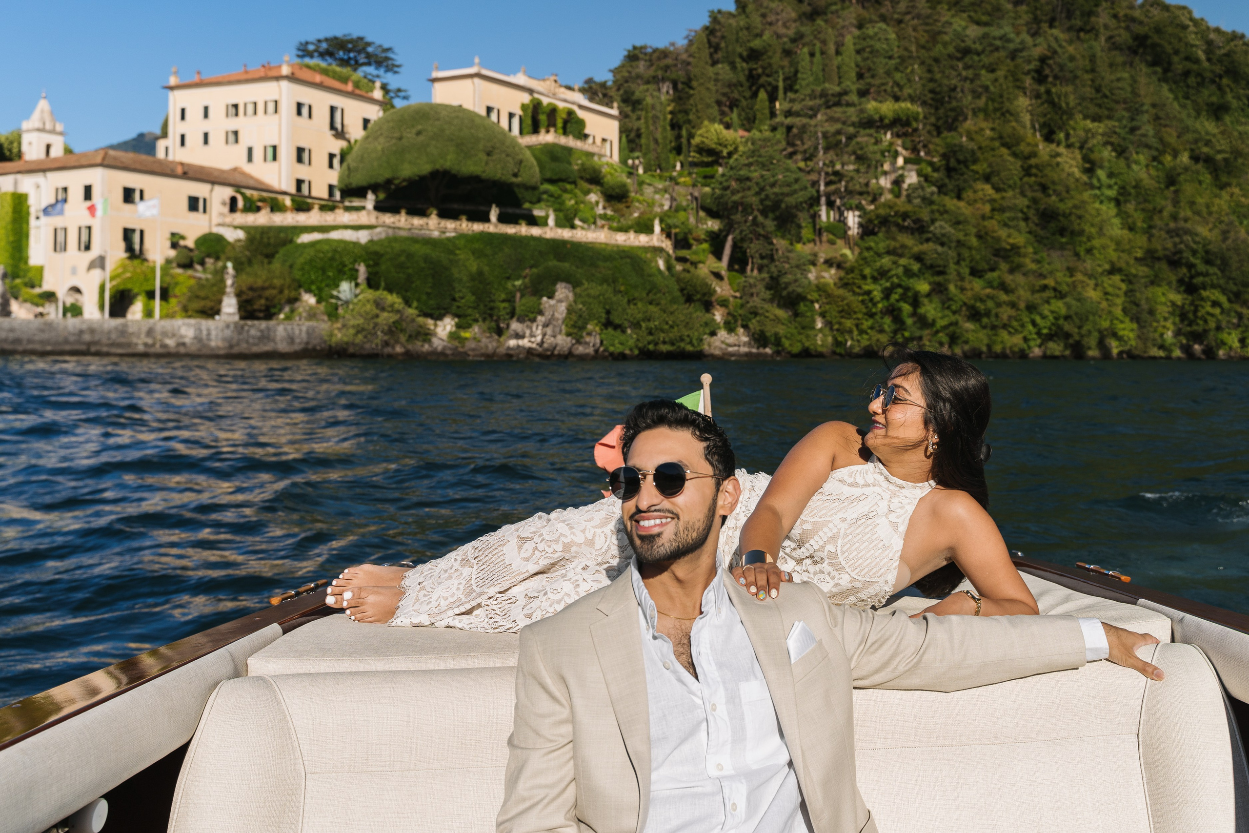 Boat Tour Anniversary in Lake Como. Proposal Photographer in Lake Como