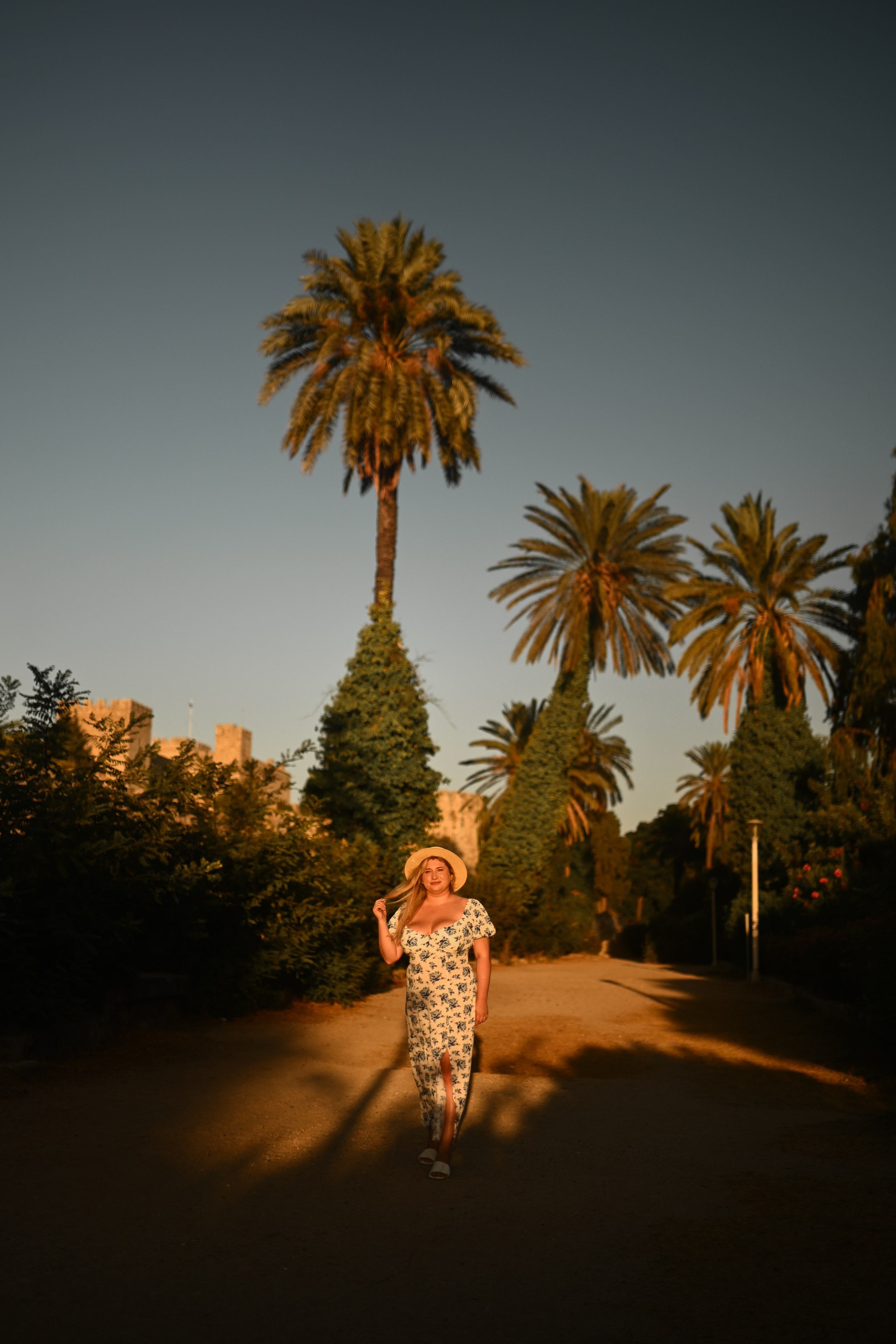 Solo woman photoshoot / портретная фотосессия для женщины Родос. Photographer in Rhodes Island