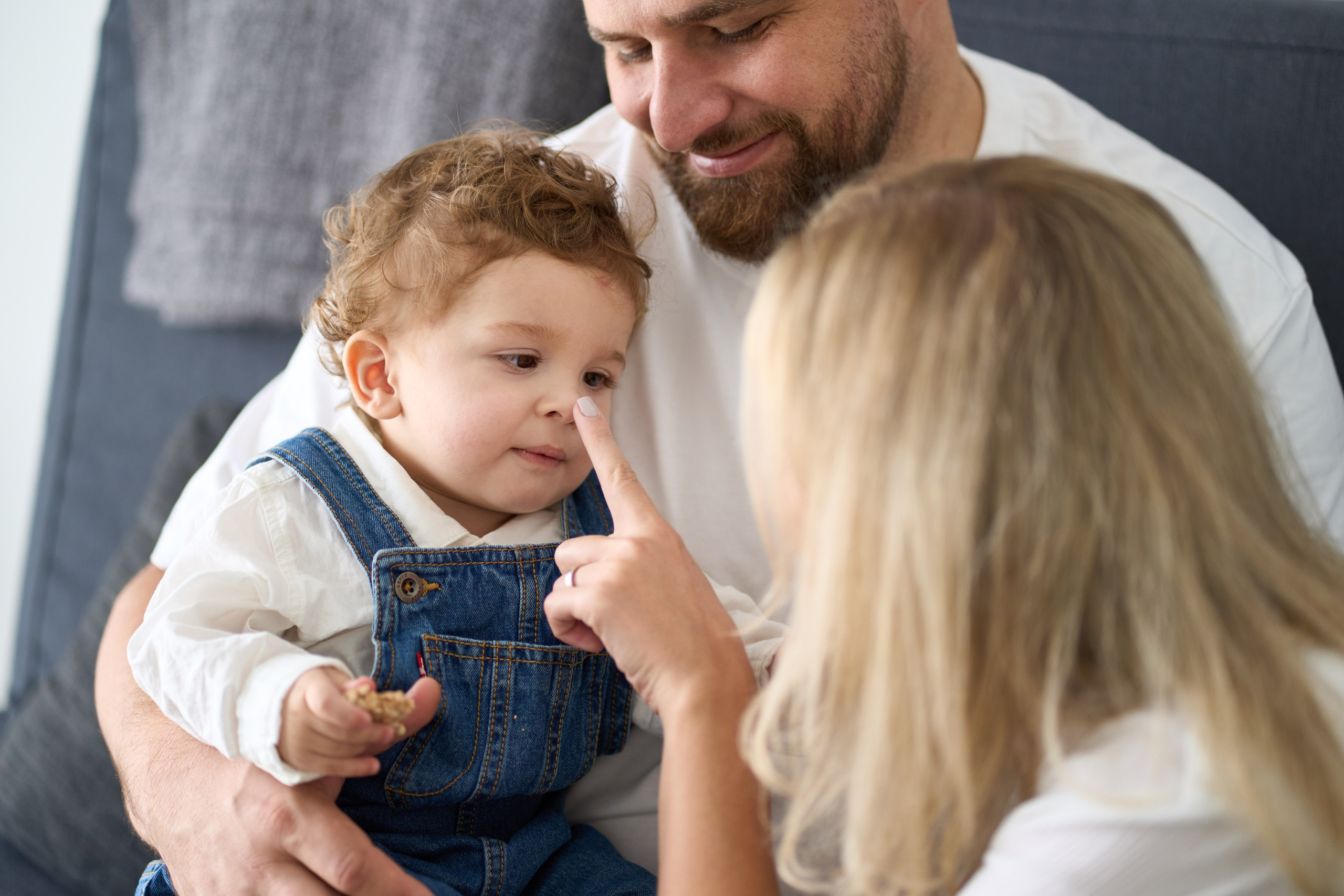 Gilad is 1 year old. צלם אלכס ברט בישראל
