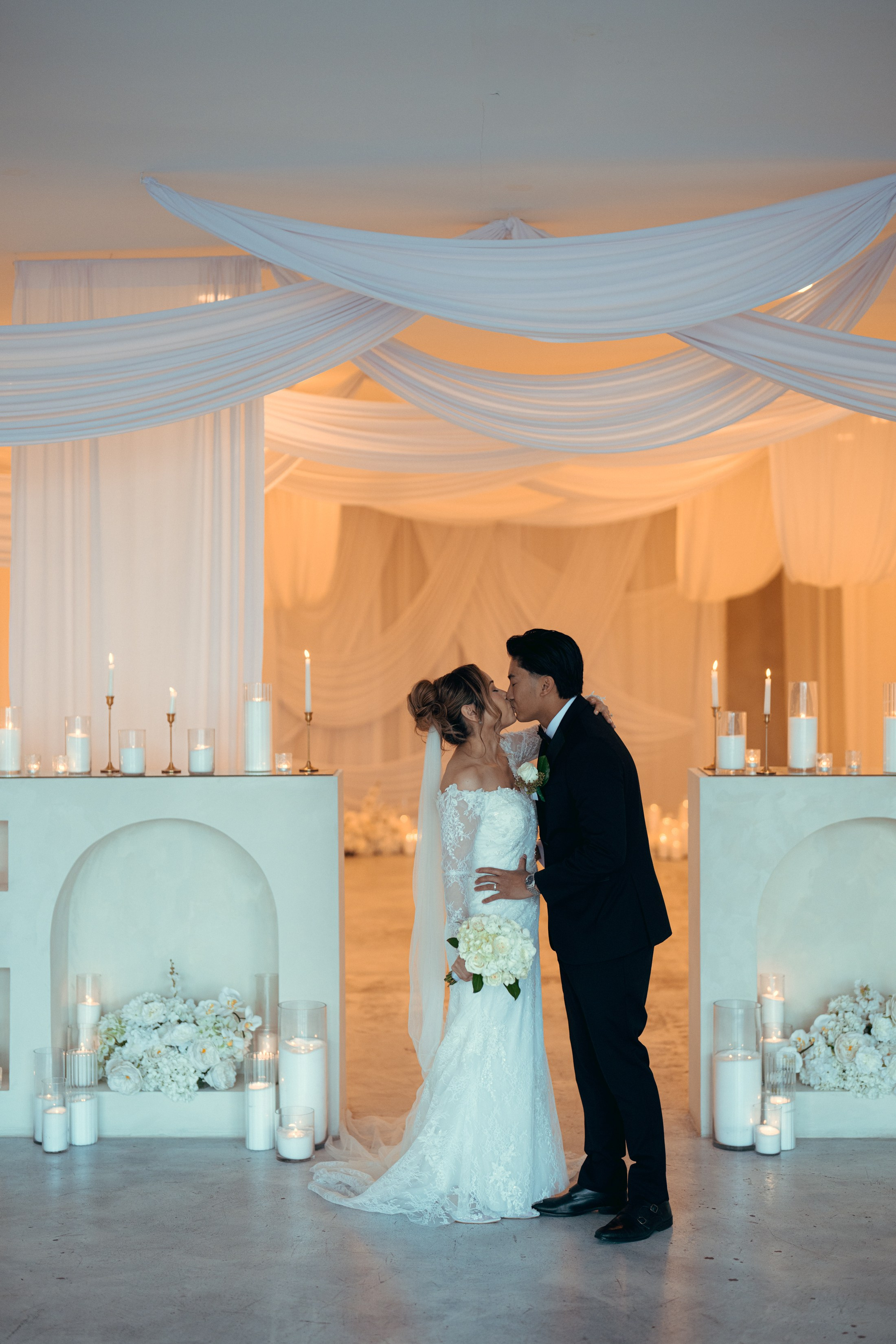 A&R. Wedding & elopement photographer Viktoriya Kravtsov. Las Vegas