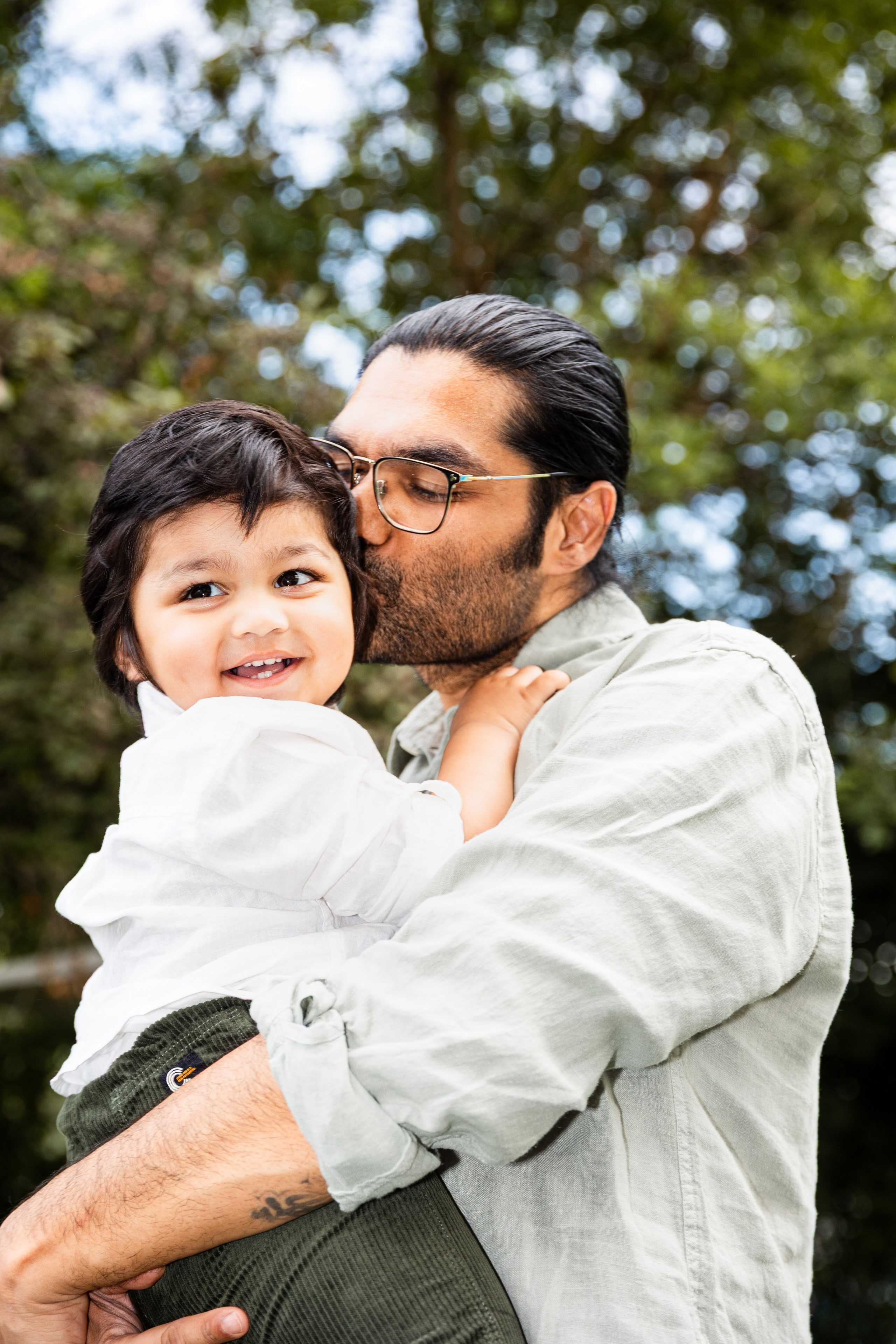 Family children's party in the backyard. Family, lifestyle, and commercial photography in New York and New Jersey