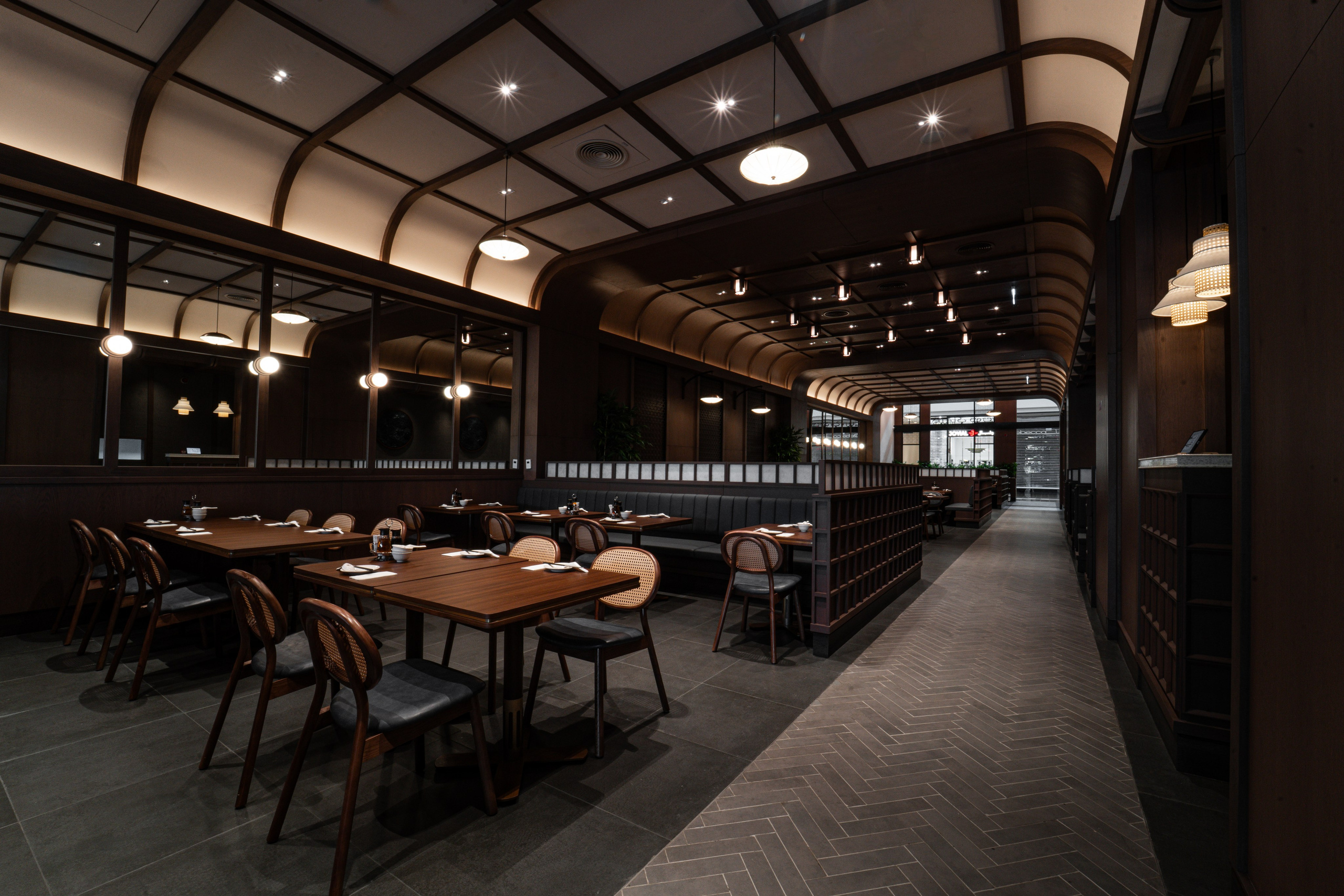 INTERIOR. Photo and video production. Editing & retouching services. Training