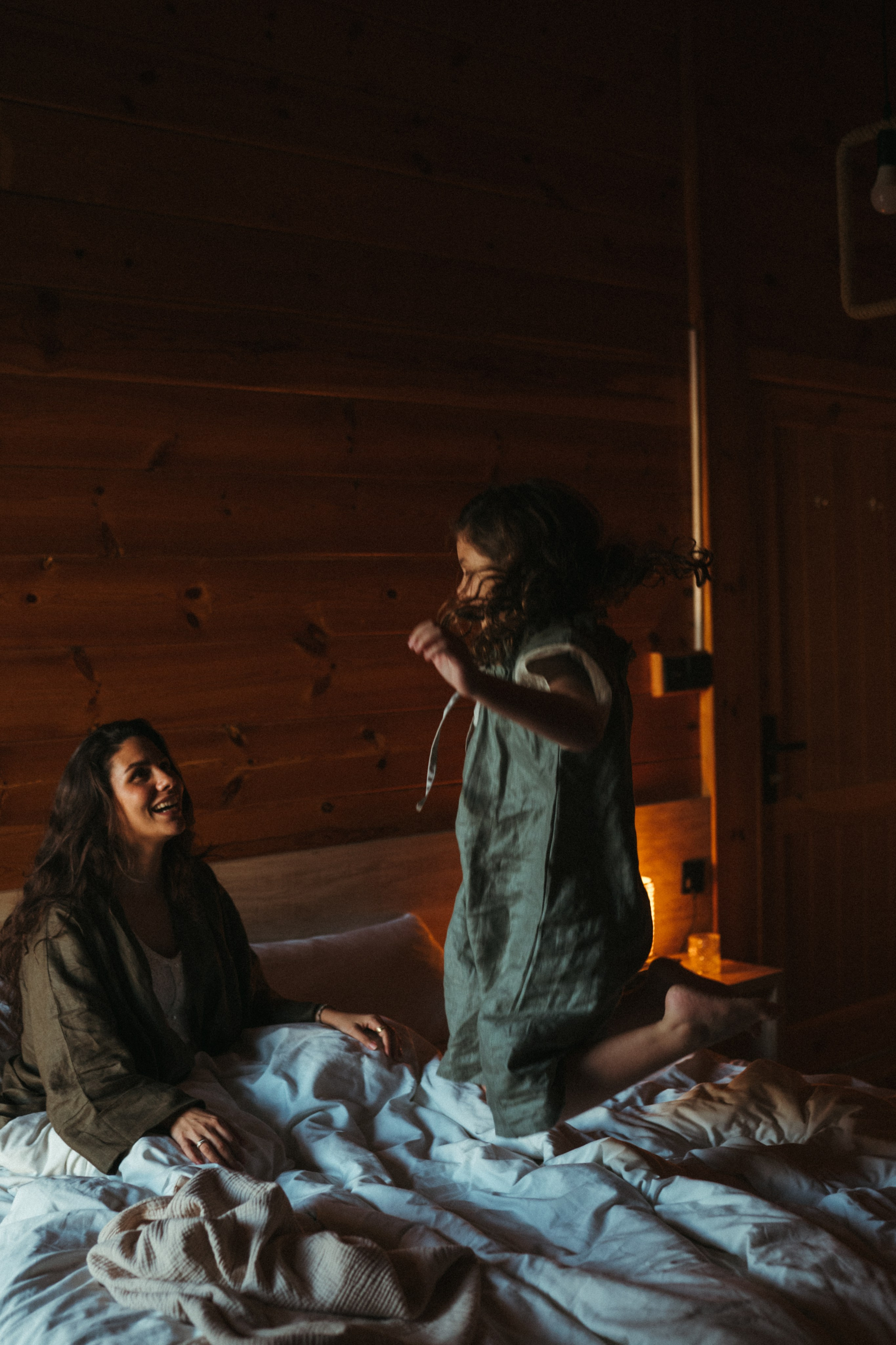 Amnah with daughters. Family photographer in Saudi Arabia