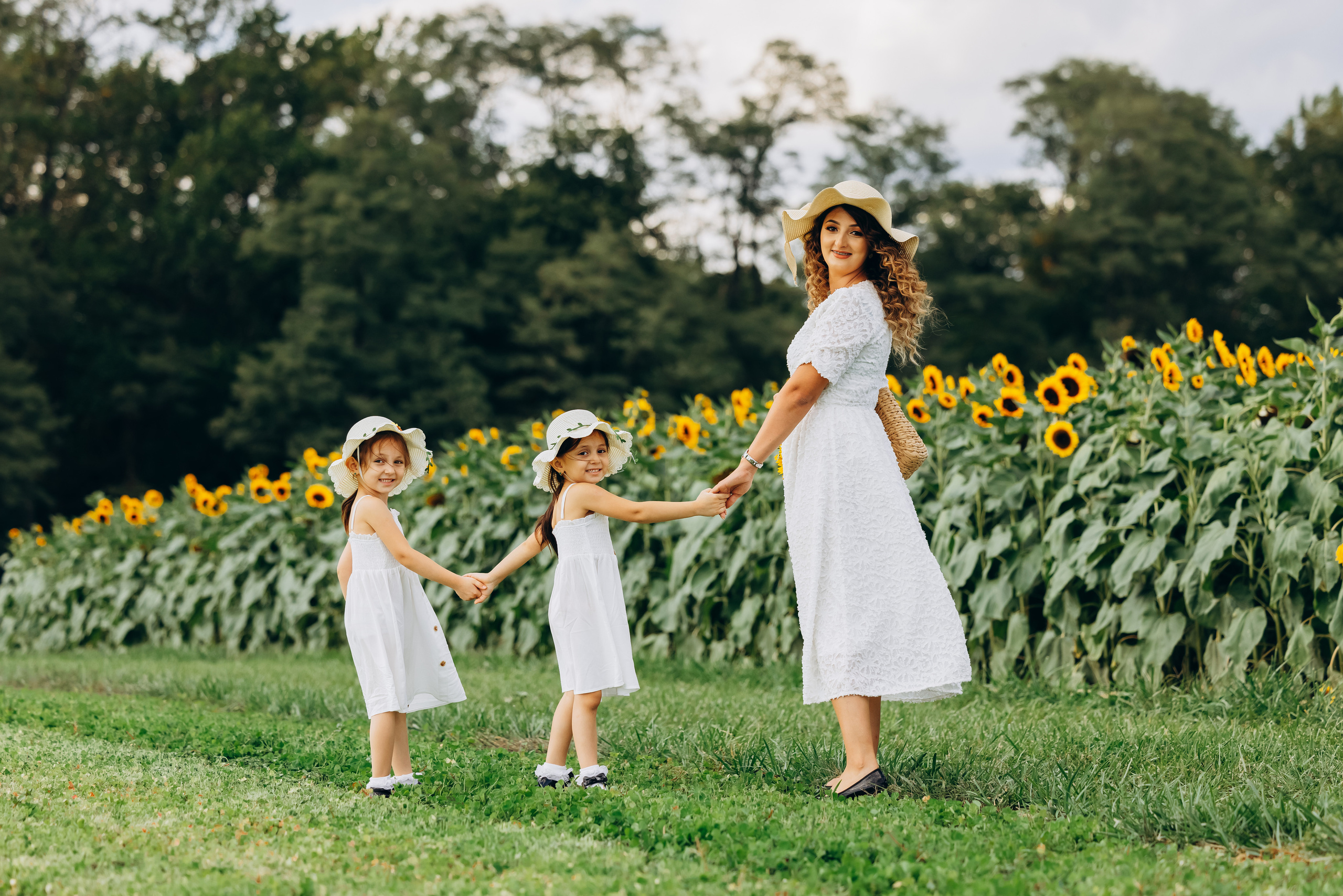 SHER & FATIMA FAMILY. Pittsburgh wedding and family photographer
