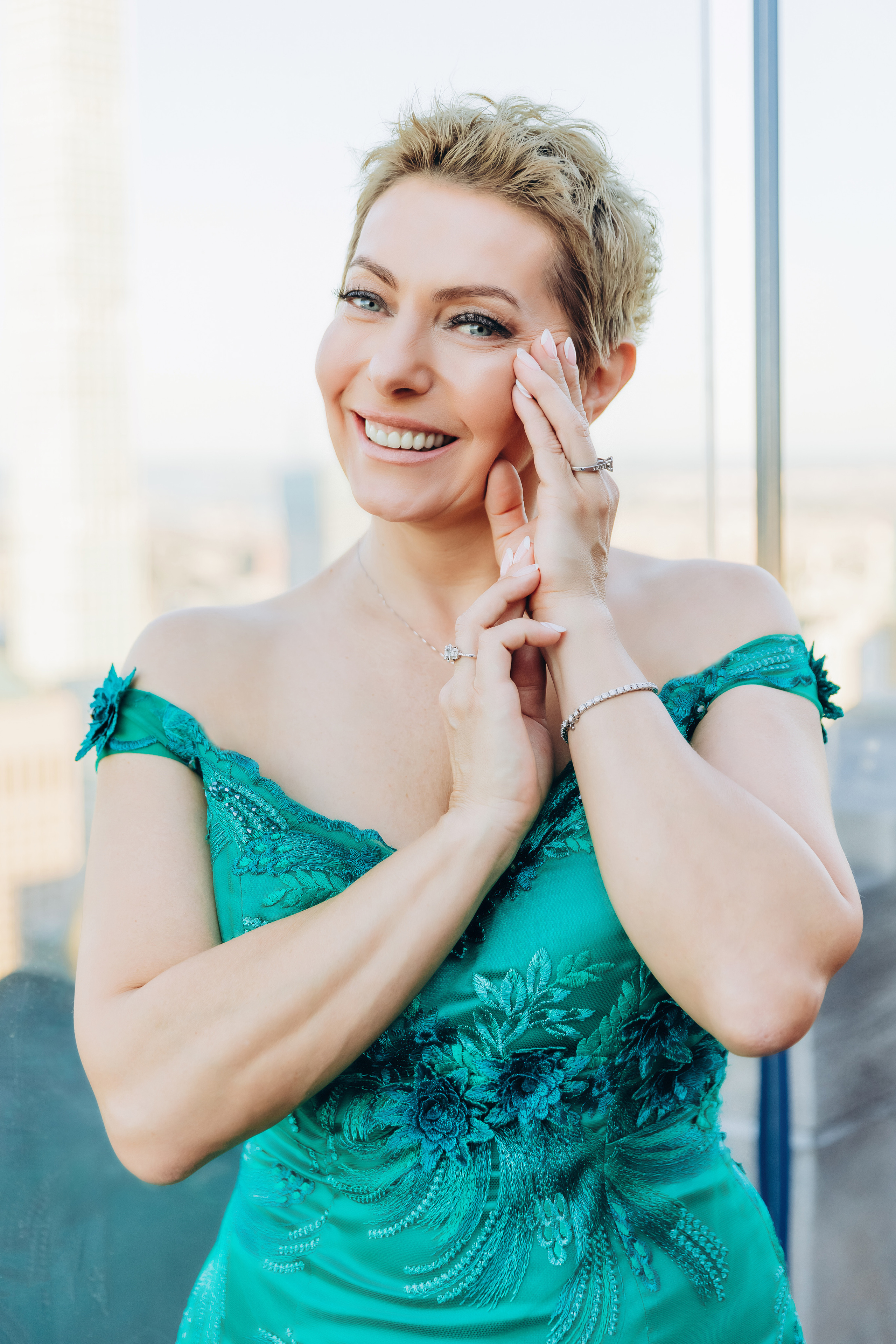 HELEN. Pittsburgh wedding and family photographer